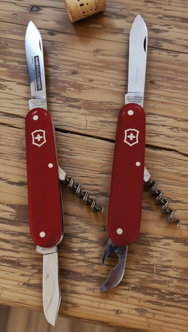 📝Victorinox 247 “Waiter 91mm” and 248 “Gourmet 91mm”