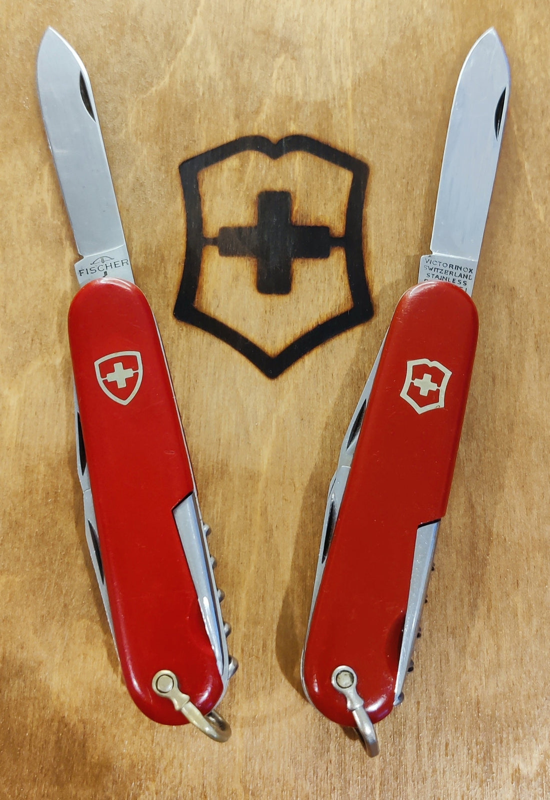 📝 Victorinox Standard and Spartan