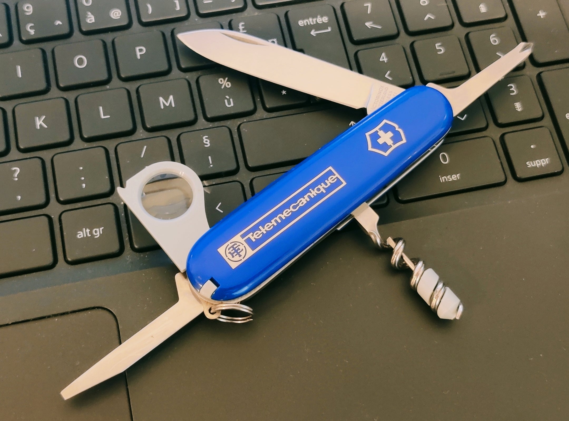 📝 Victorinox Engineer (Telemecanique)