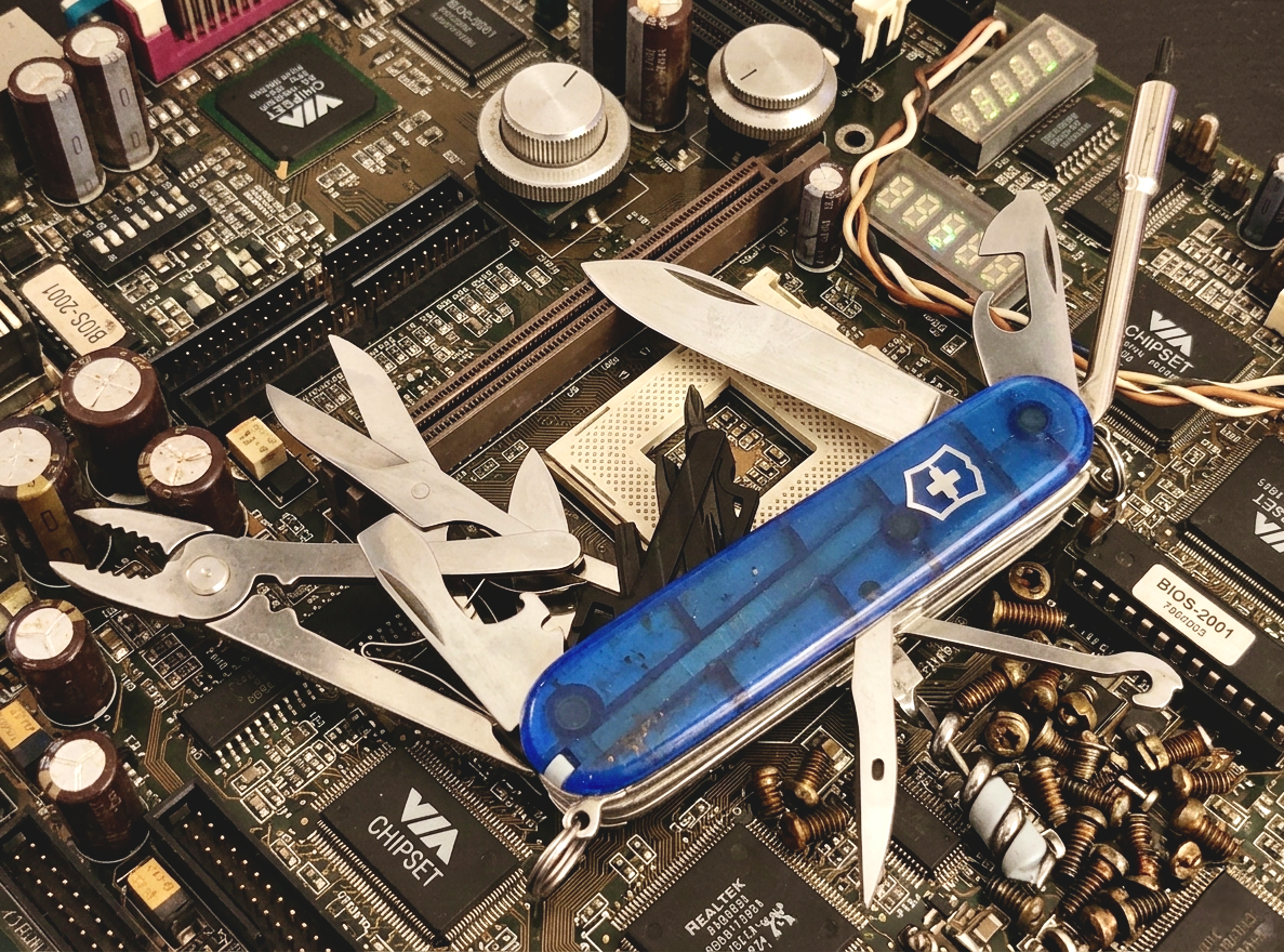 📝 Victorinox CyberTool 34 / CyberTool M