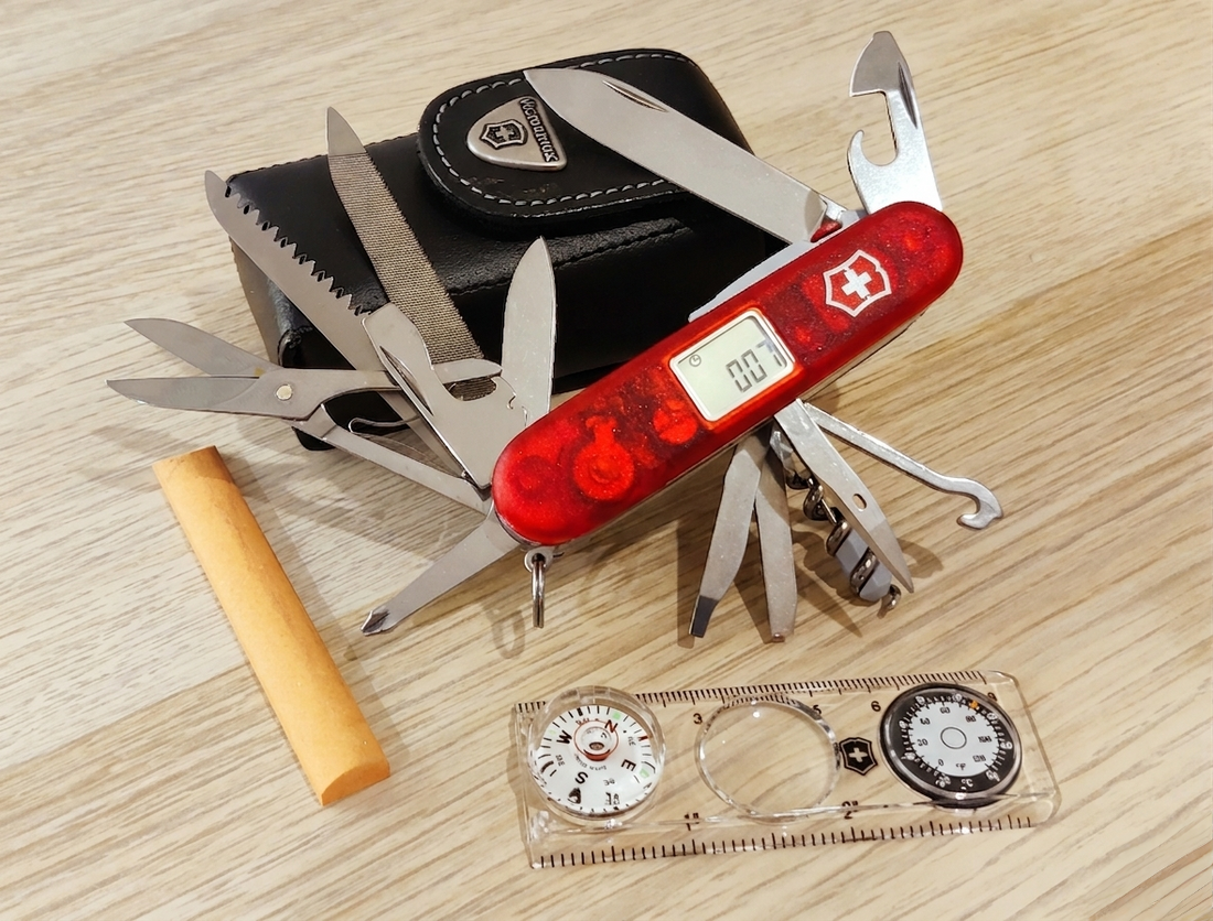 Victorinox Expedition Kit 