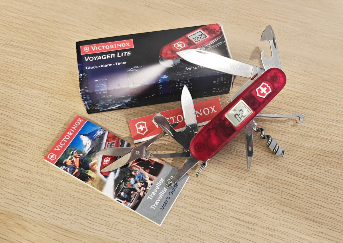 Victorinox Swiss Army Knife Voyager Lite NIB