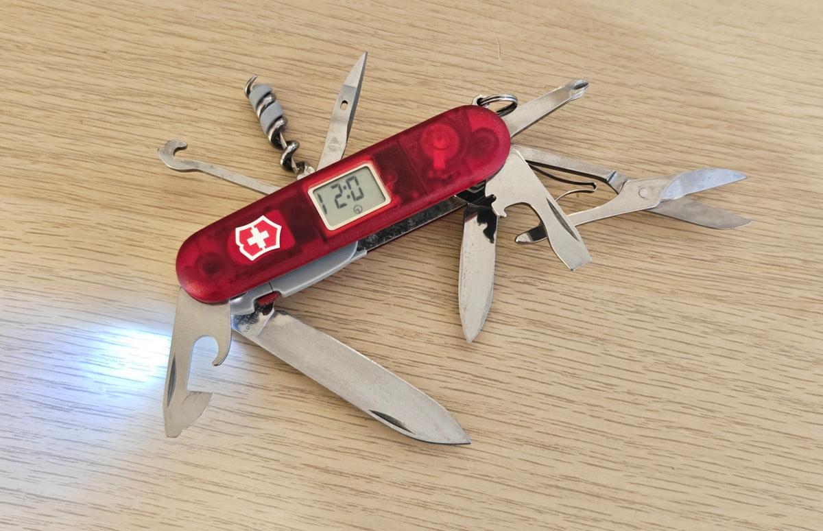 Victorinox Swiss Army Knife Voyager Lite NIB