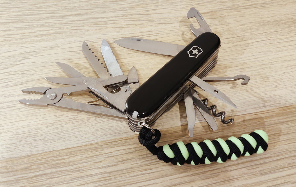 Victorinox Swiss Army Handyman Black