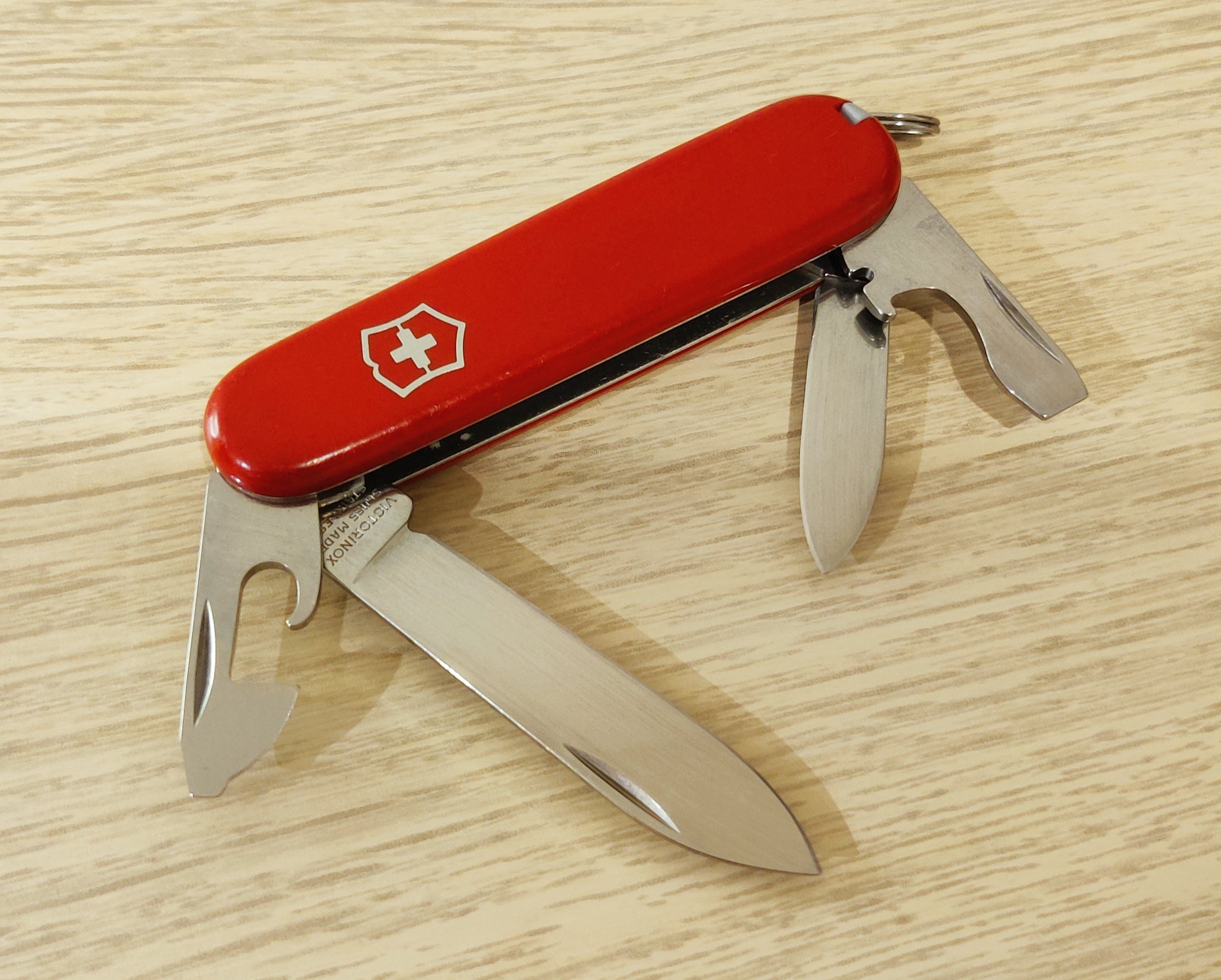 Victorinox Swiss Army Recruit 84 mm