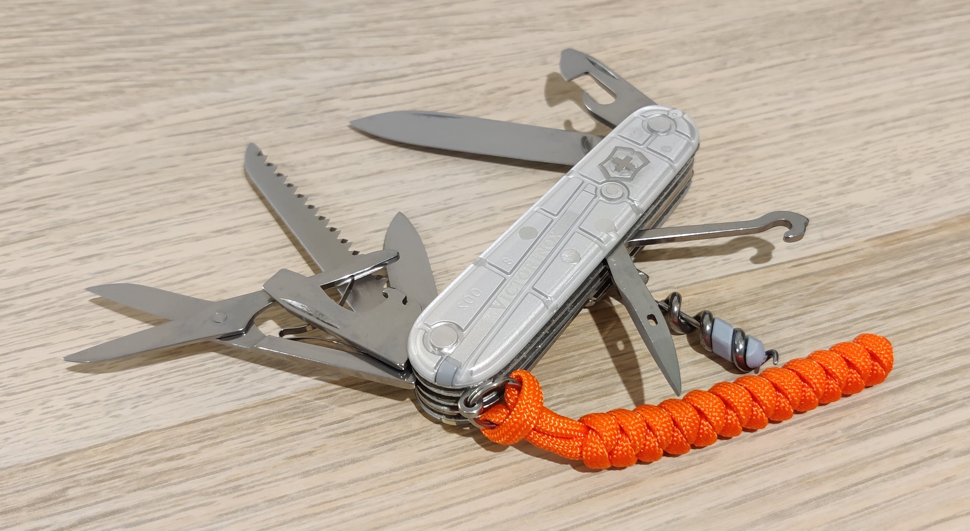 Victorinox Swiss Army Huntsman Silvertech