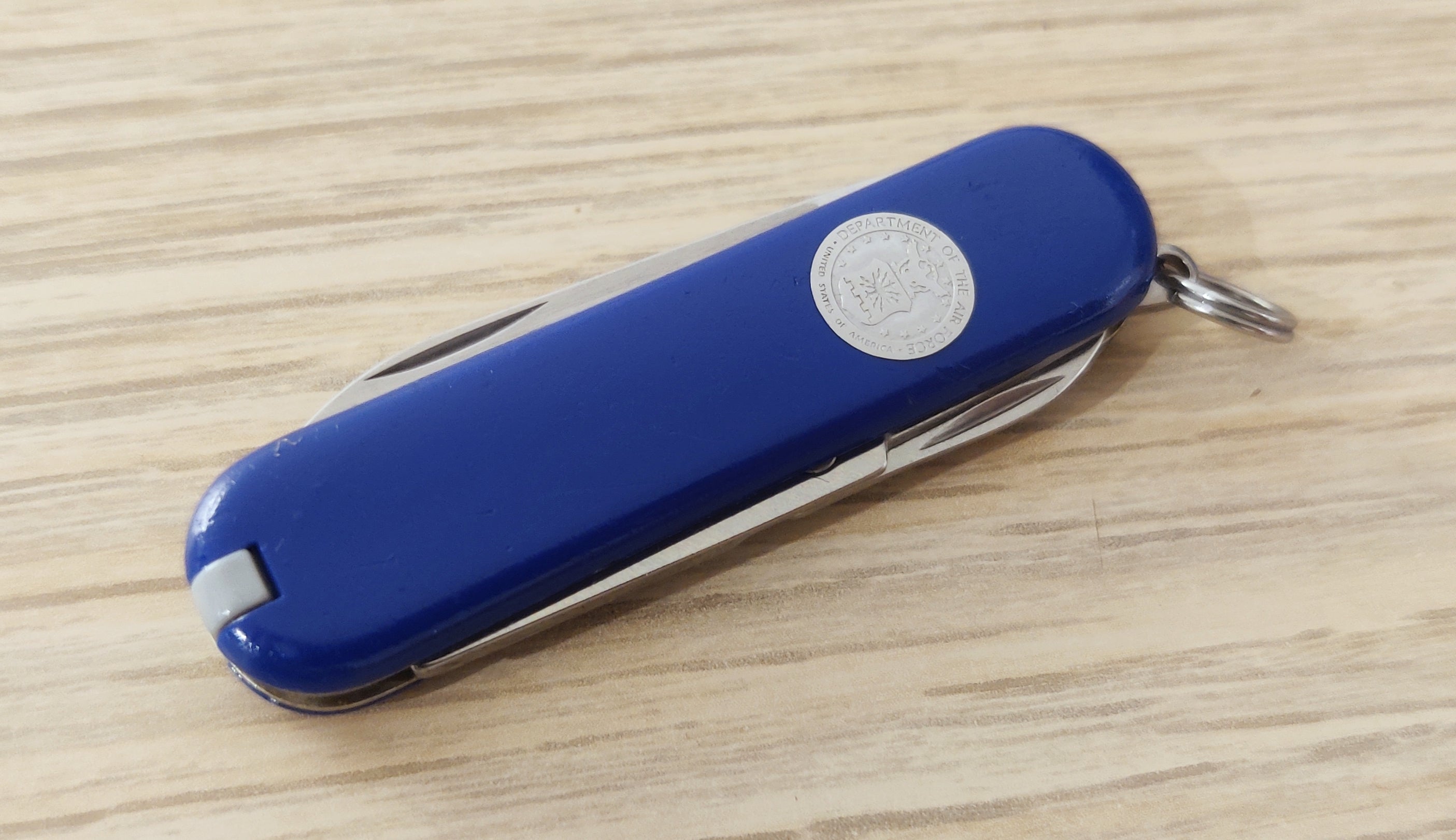 Victorinox Swiss Army Knife Classic SD dep of the Air Force
