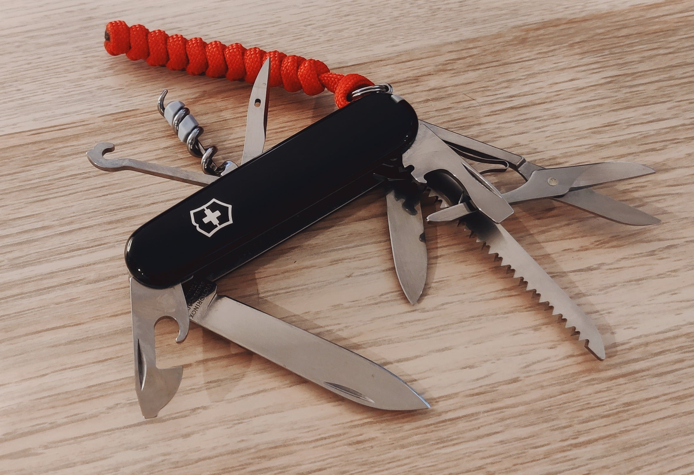 Couteau suisse Victorinox Huntsman Noir