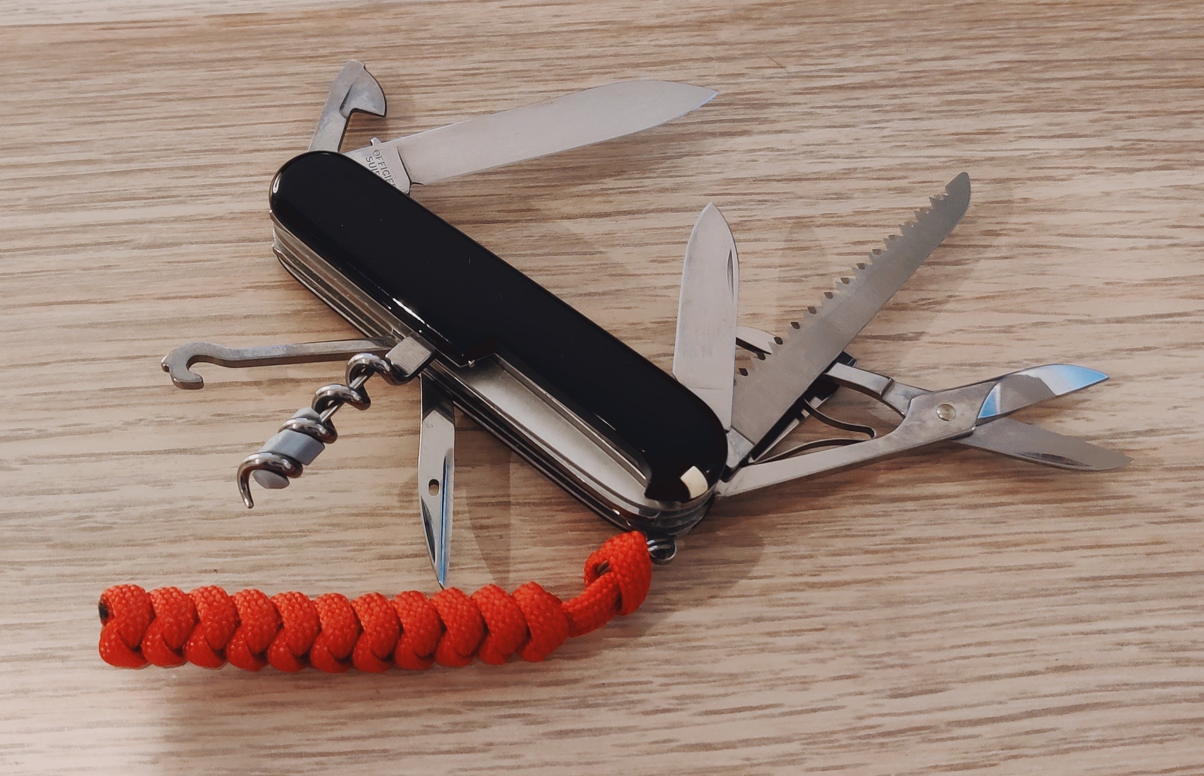 Couteau suisse Victorinox Huntsman Noir