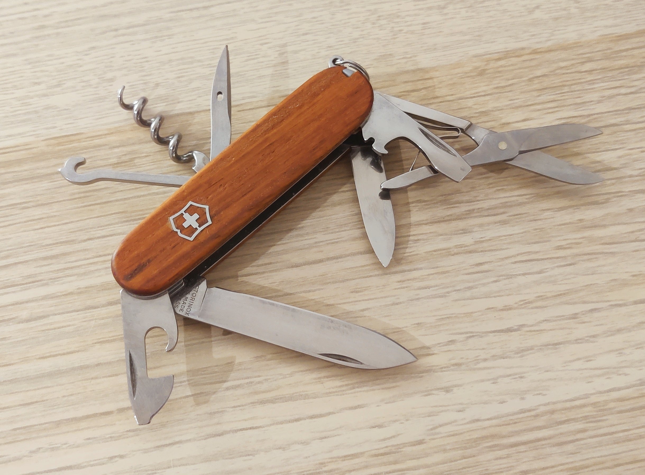 Victorinox Swiss Army Knife Climber Rose Wood – SAKnife