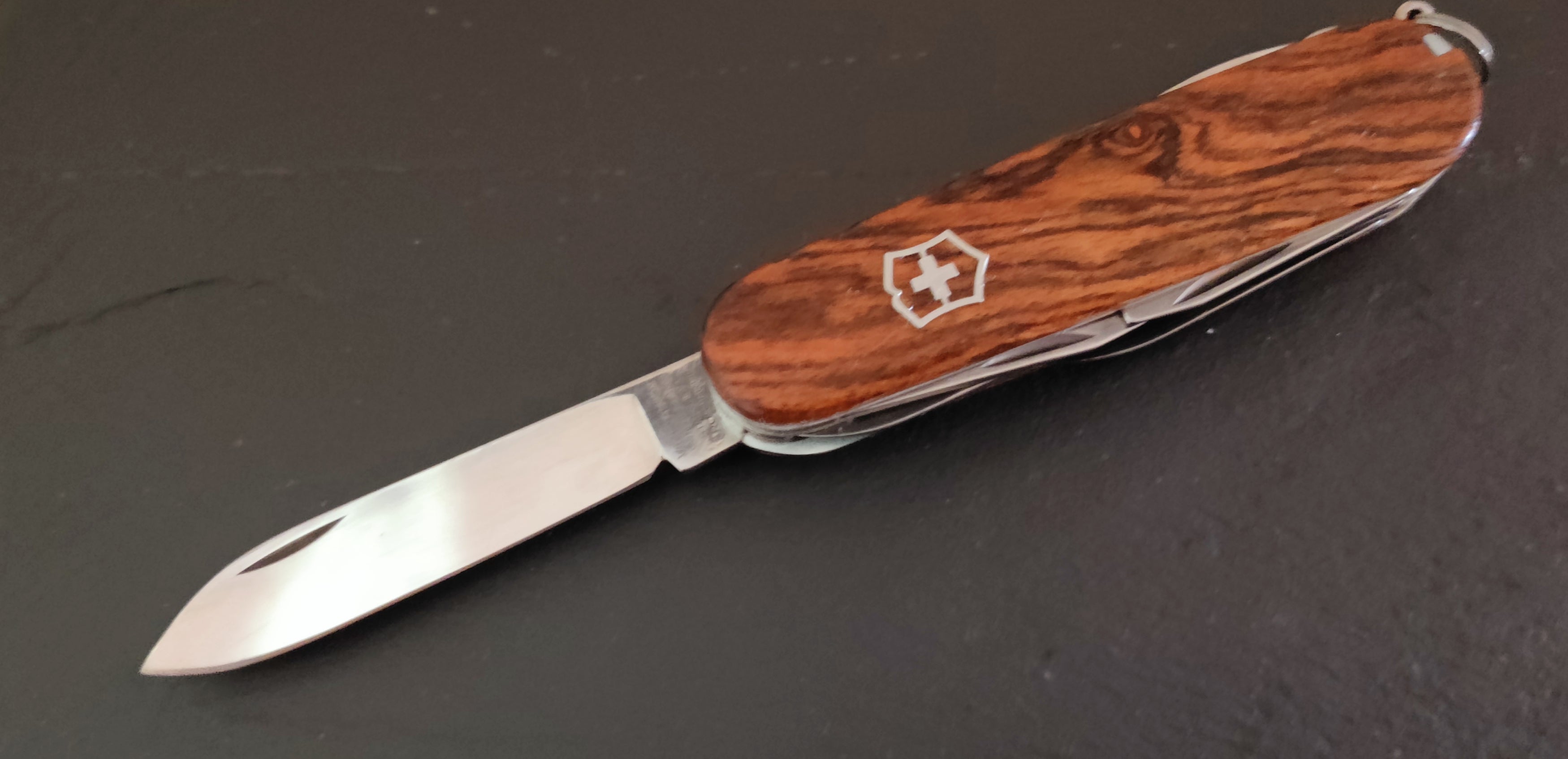 Victorinox Swiss Army Huntsman Sandal Wood