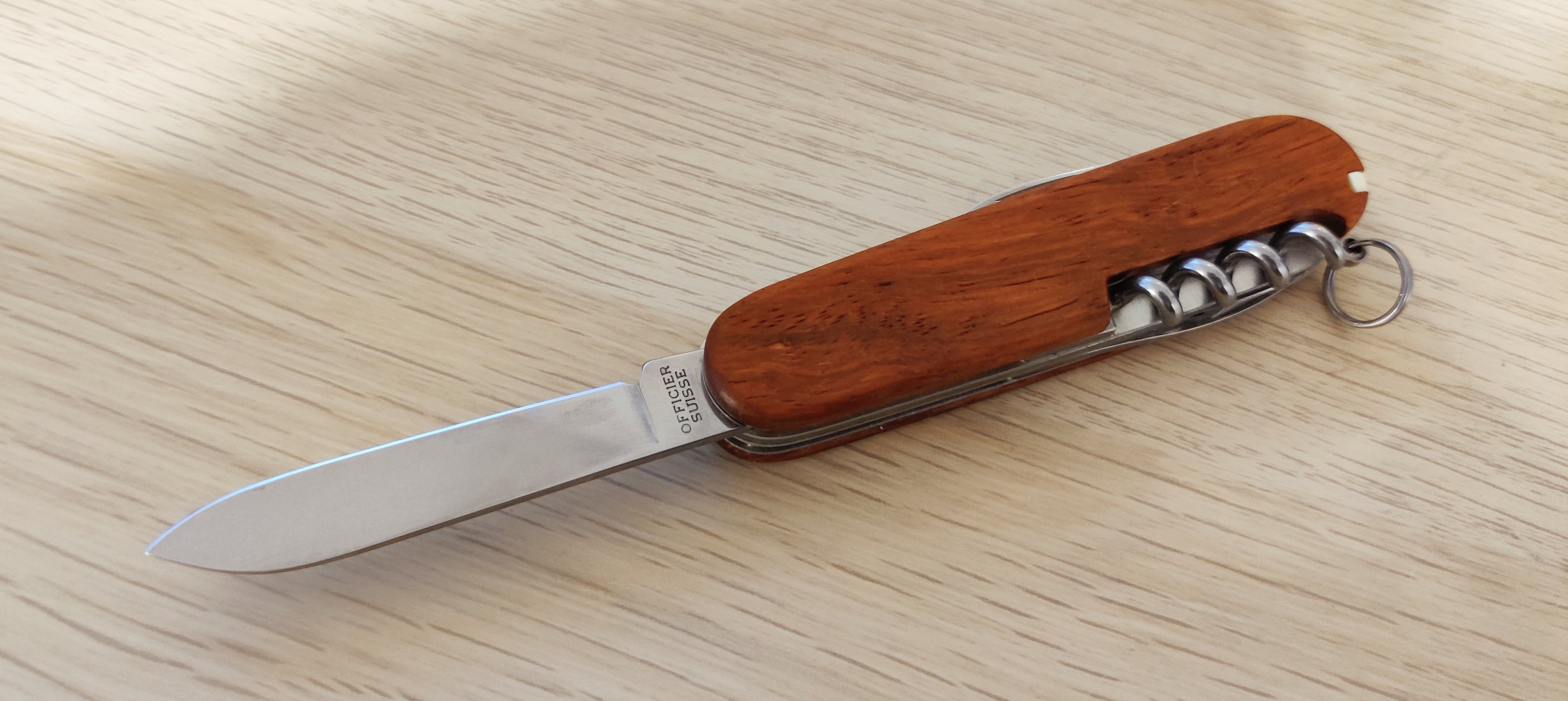 Victorinox Couteau Suisse Camper Bois de rose