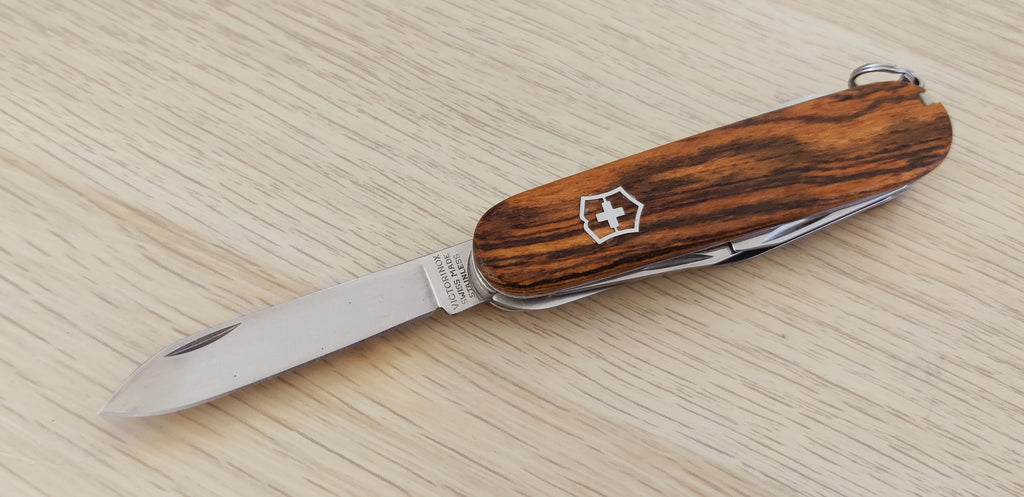Canif de l'armée suisse Victorinox Camper bois de santal