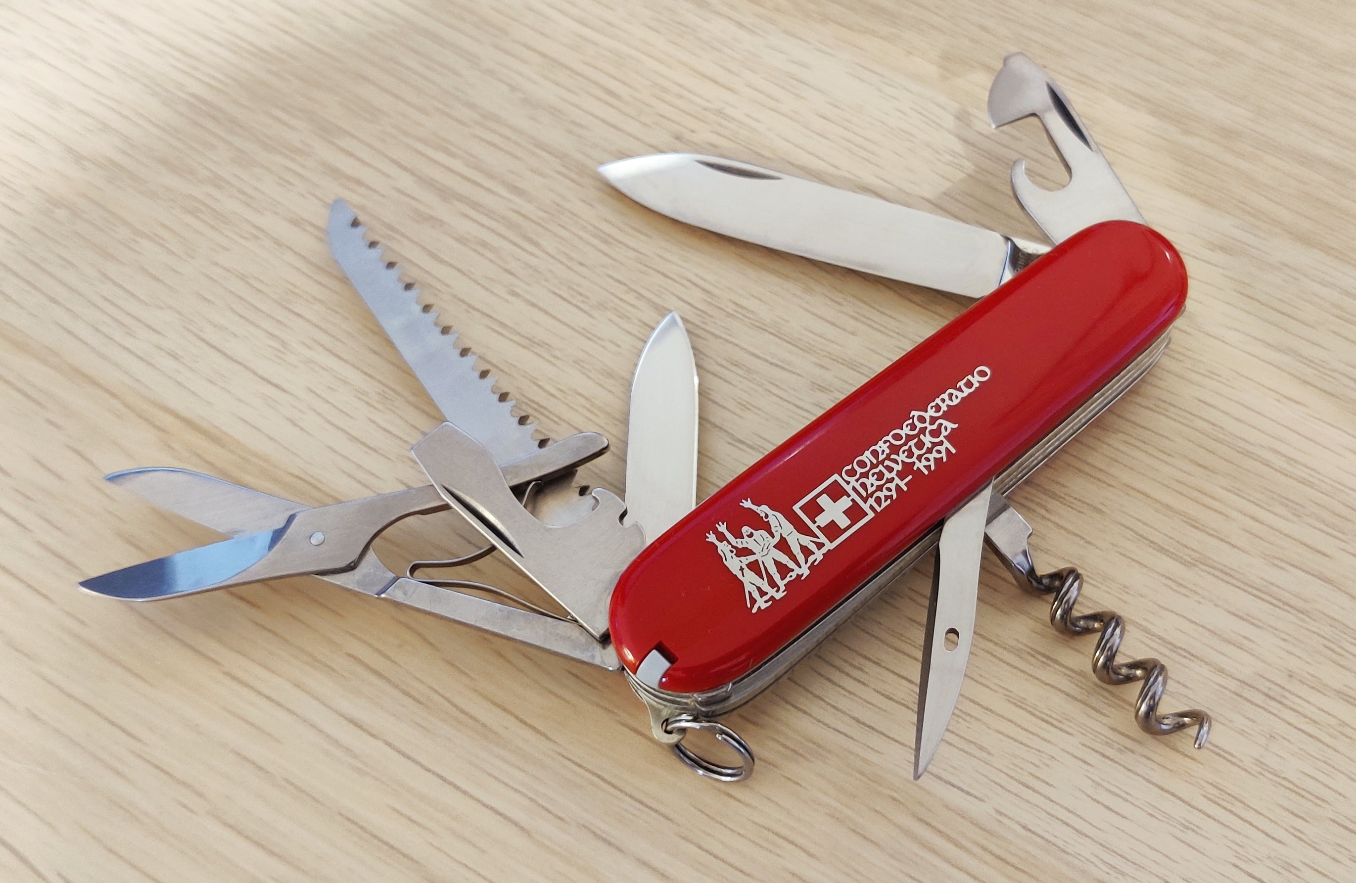 Victorinox Swiss Army Huntsman Confoederatio Helvetica 1991 metal inlay