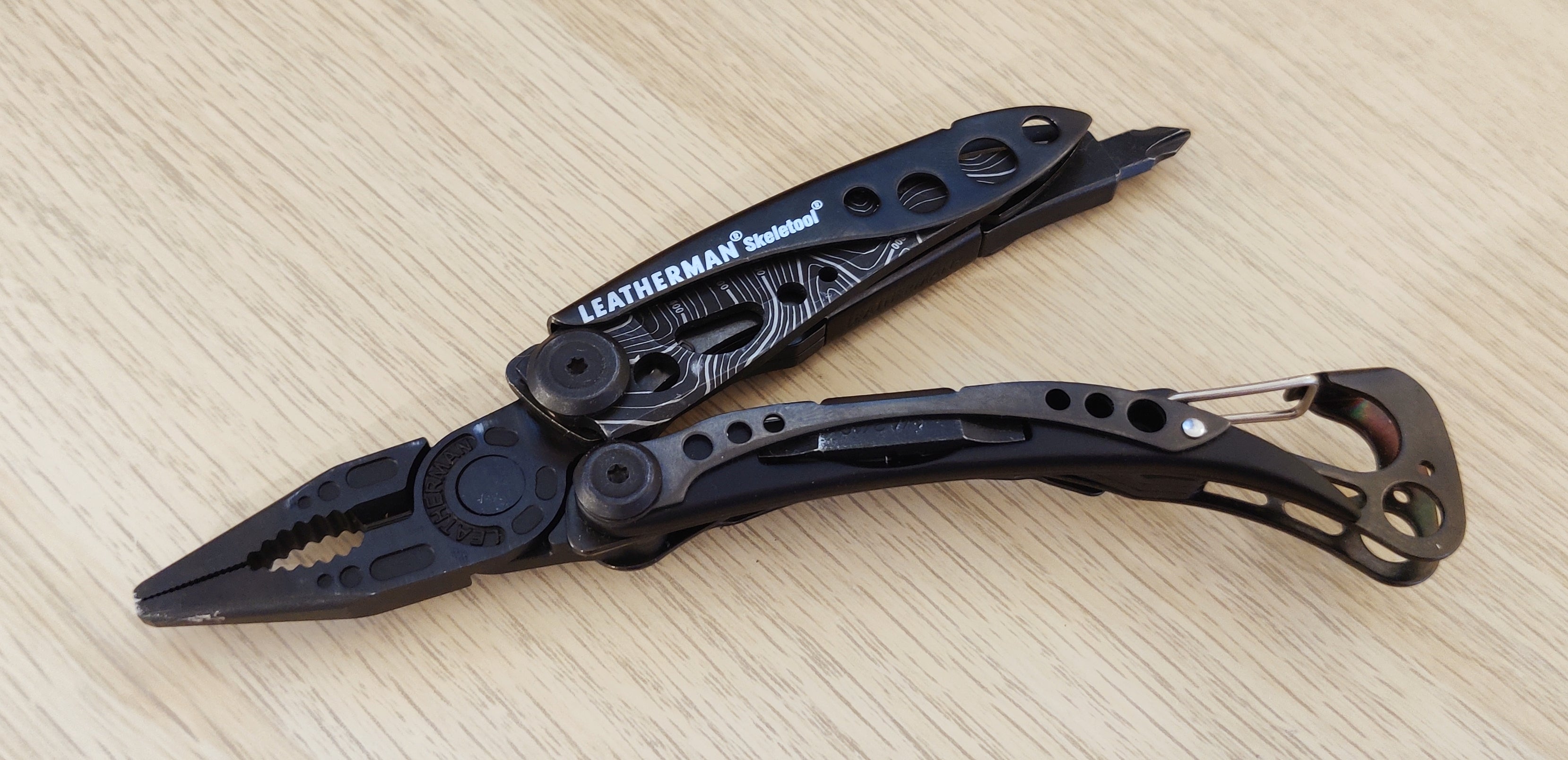 Leatherman Skeletool Topo