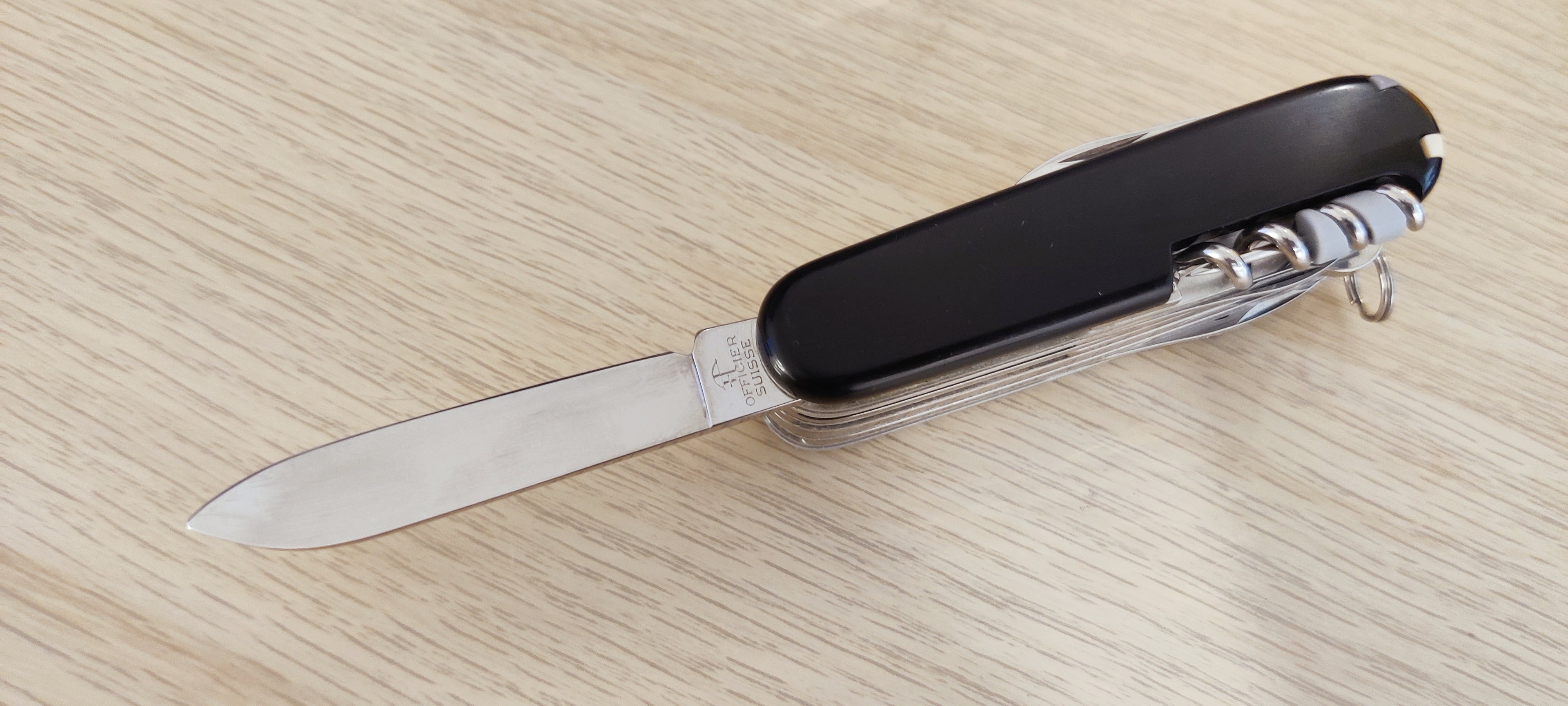 Victorinox Swiss Army Supertimer à chiffres romains noirs