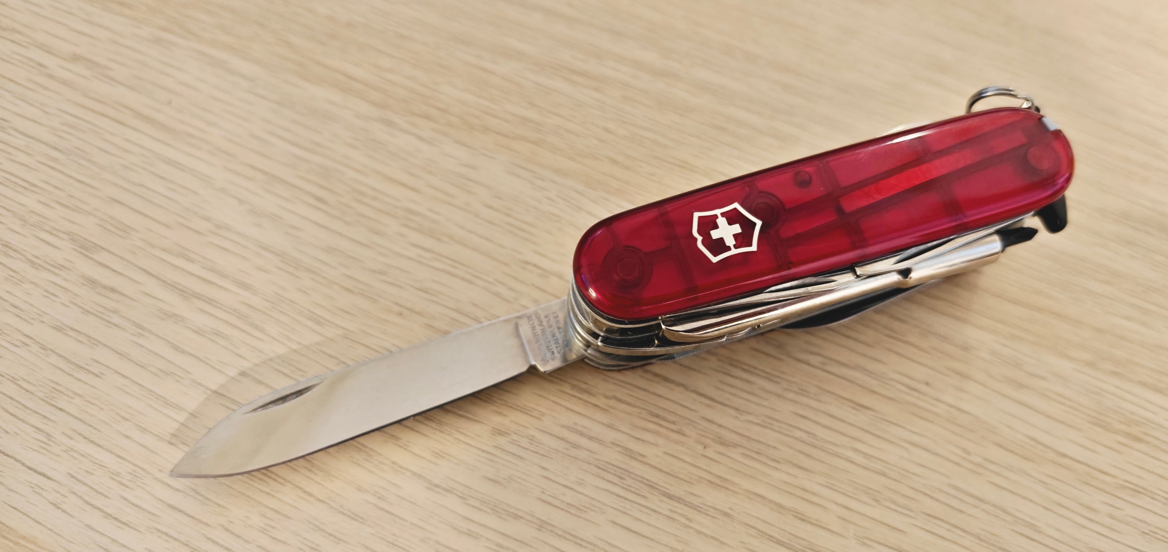 Victorinox Swiss Army Cybertool 41 Ruby Old Cross + Pouch