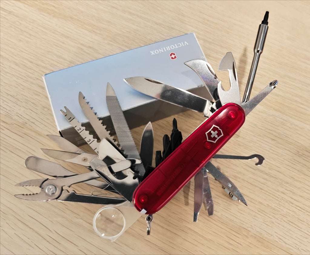 Victorinox Swiss Army Knife Swisschamp XLT NIB