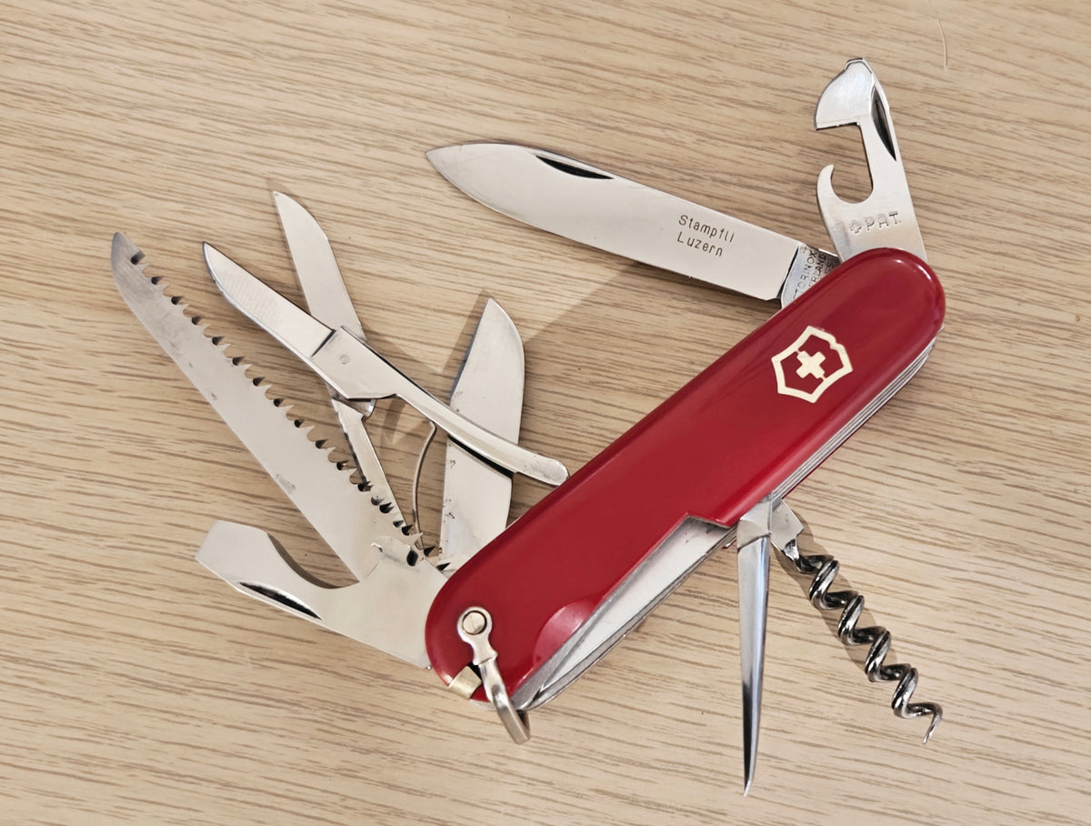 Victorinox Swiss Army Knife Woodsman Huntsman 236aU Victoria Luzern 1957-1961
