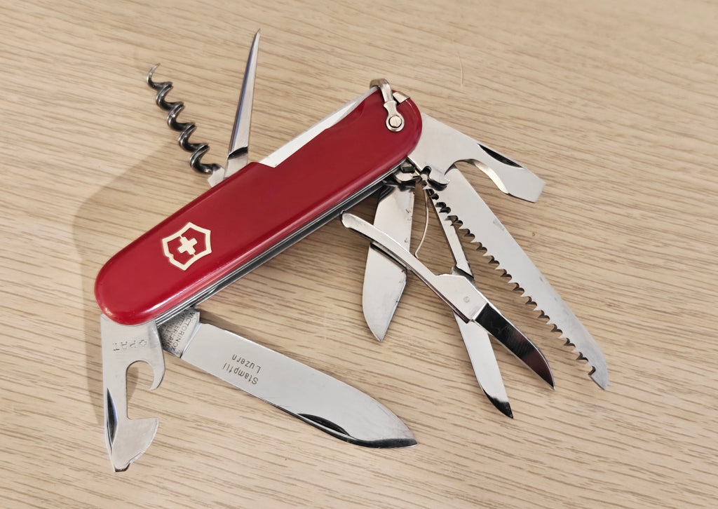 Victorinox Swiss Army Knife Woodsman Huntsman 236aU Victoria Luzern 1957-1961