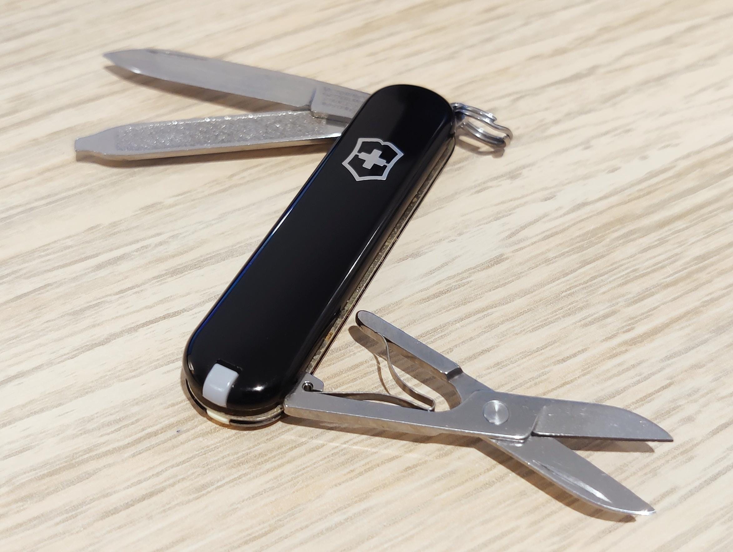 Victorinox Swiss Army Classic SD Black