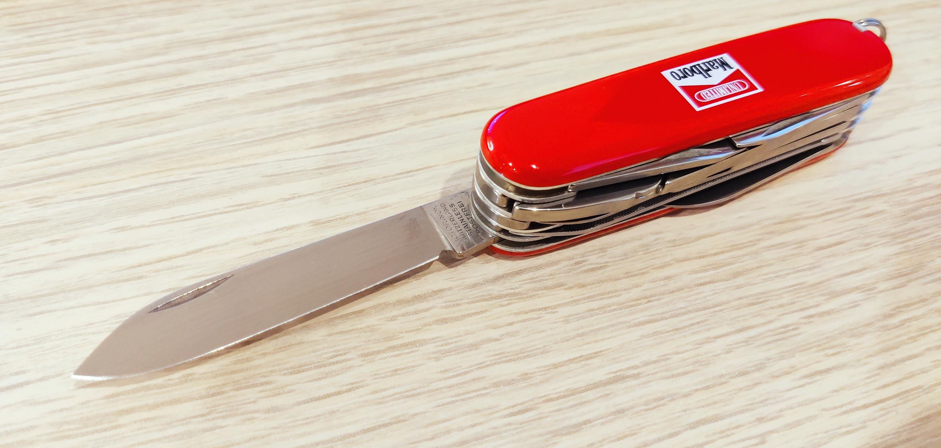 Victorinox Swiss Army Troubleshooter Marlboro Unlimited NIB