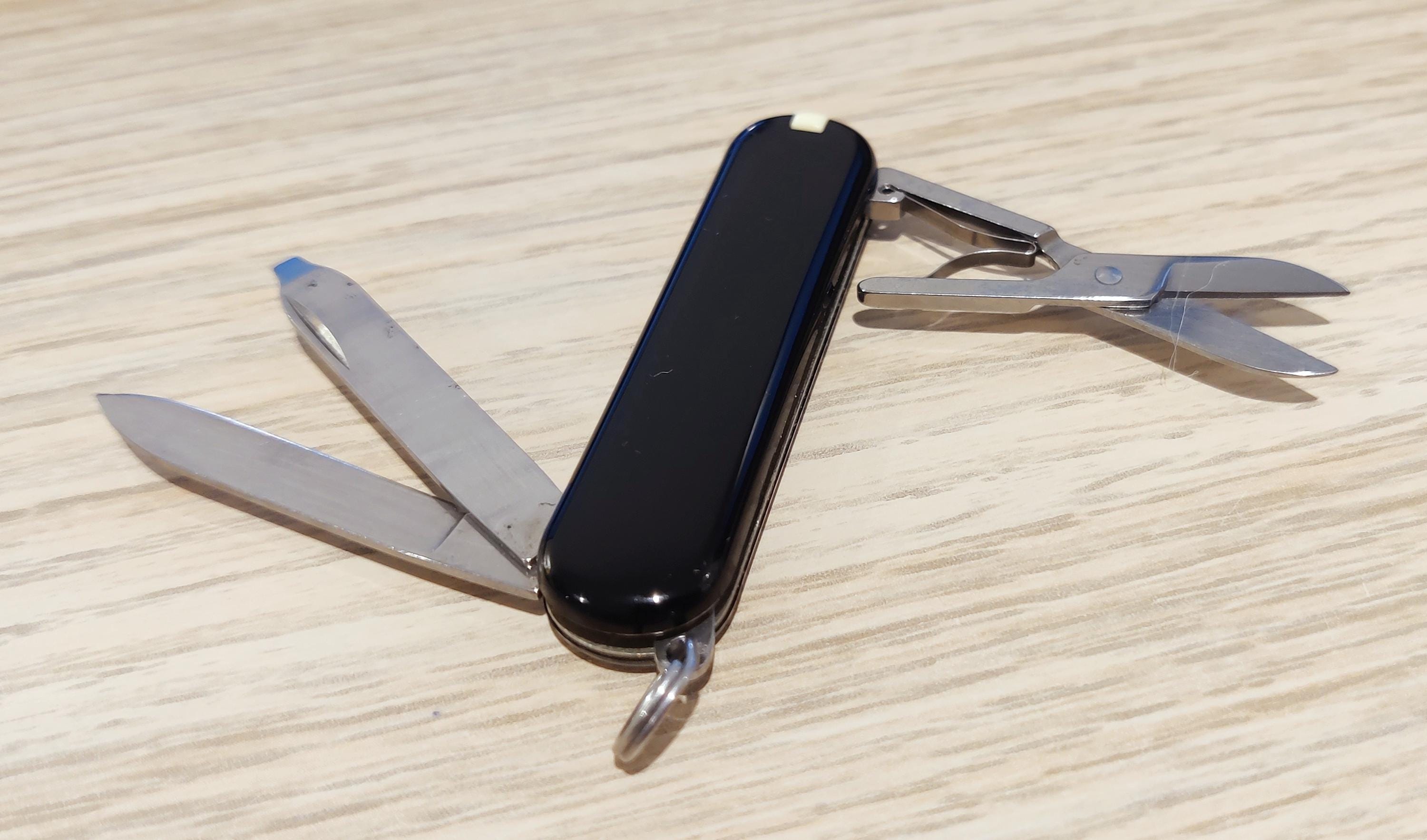 Victorinox Swiss Army Classic SD Black