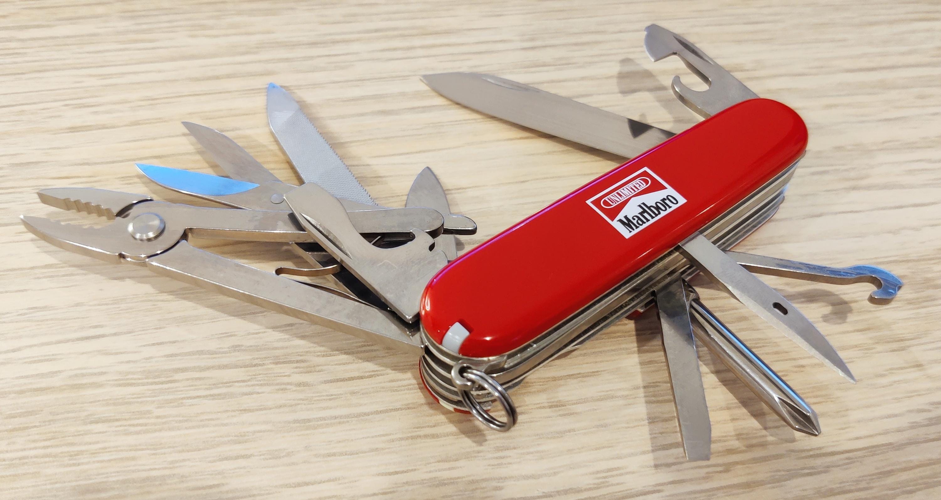 Victorinox Swiss Army Troubleshooter Marlboro Unlimited NIB