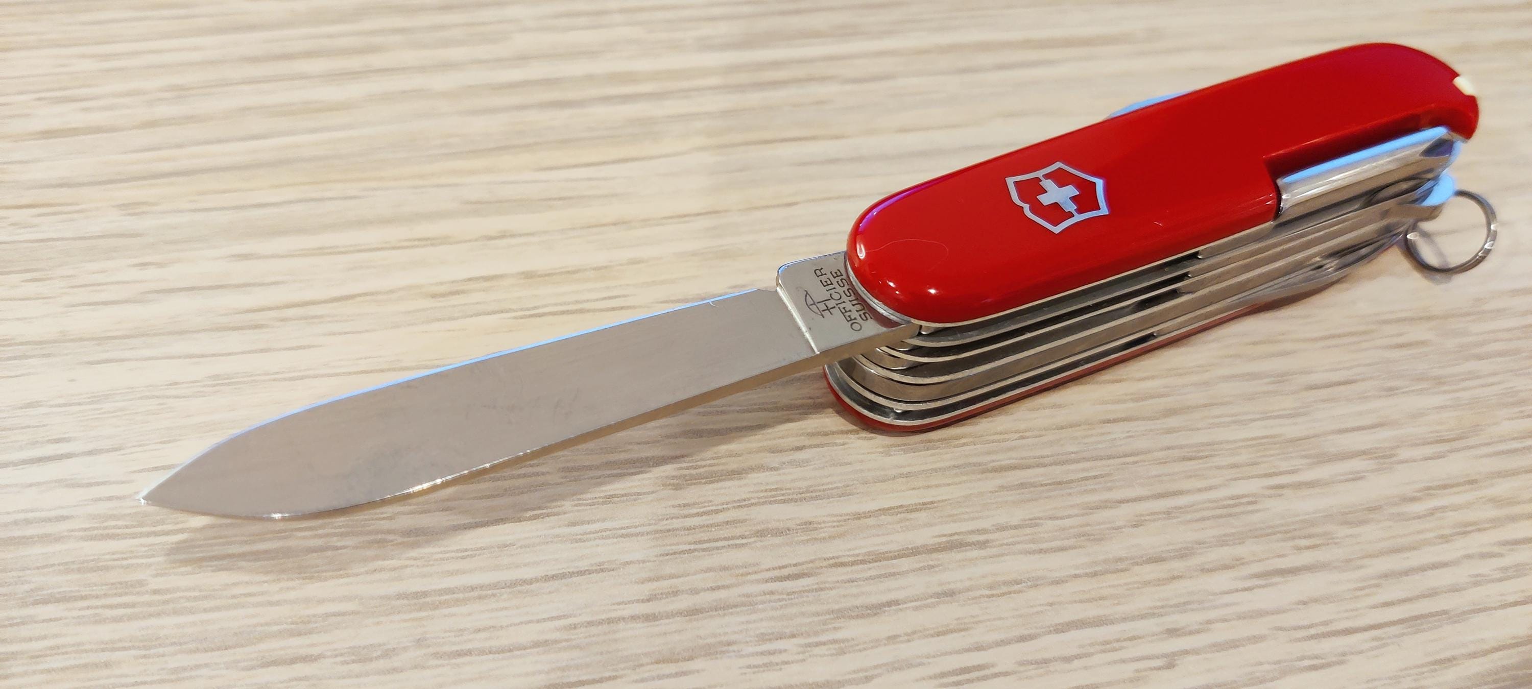 Victorinox Swiss Army Troubleshooter Marlboro Unlimited NIB