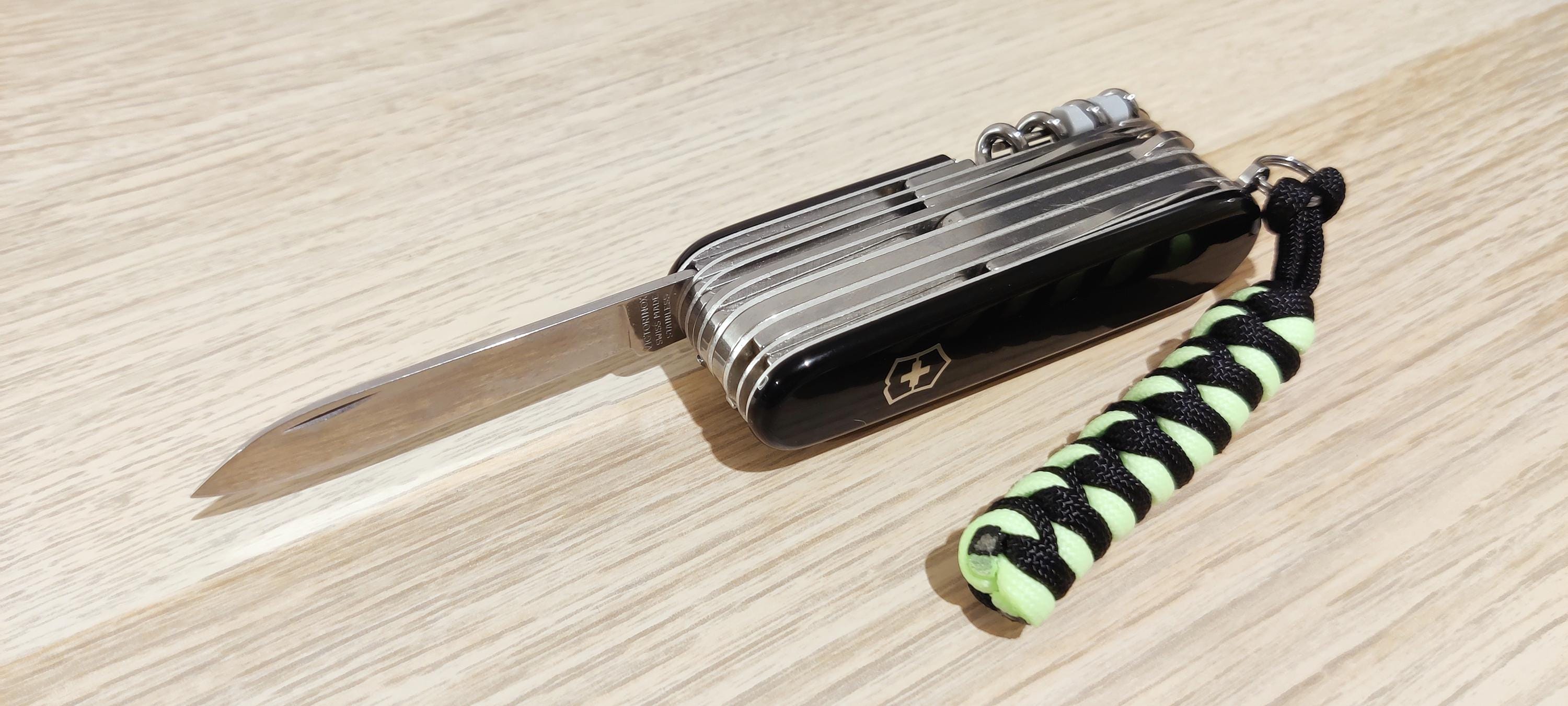 Victorinox Swiss Army Swisschamp Black