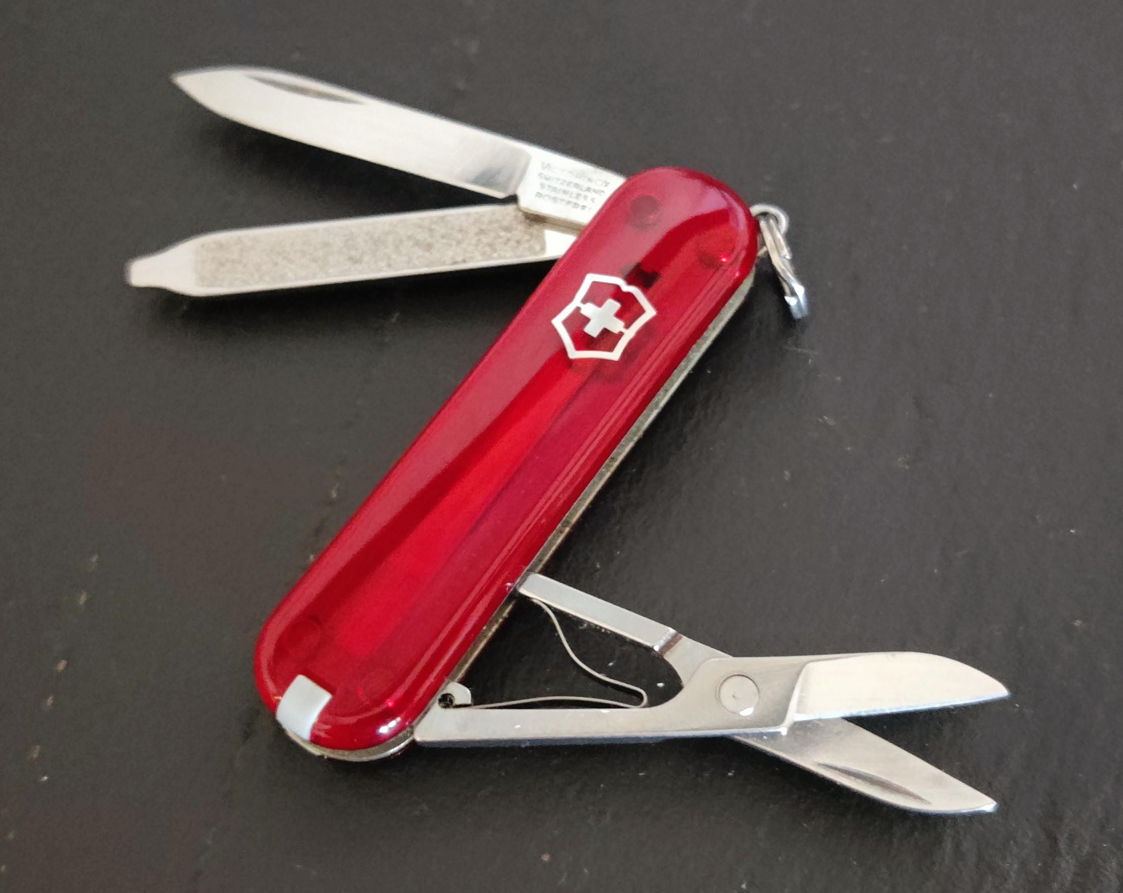 Victorinox Swiss Army Classic SD Ruby