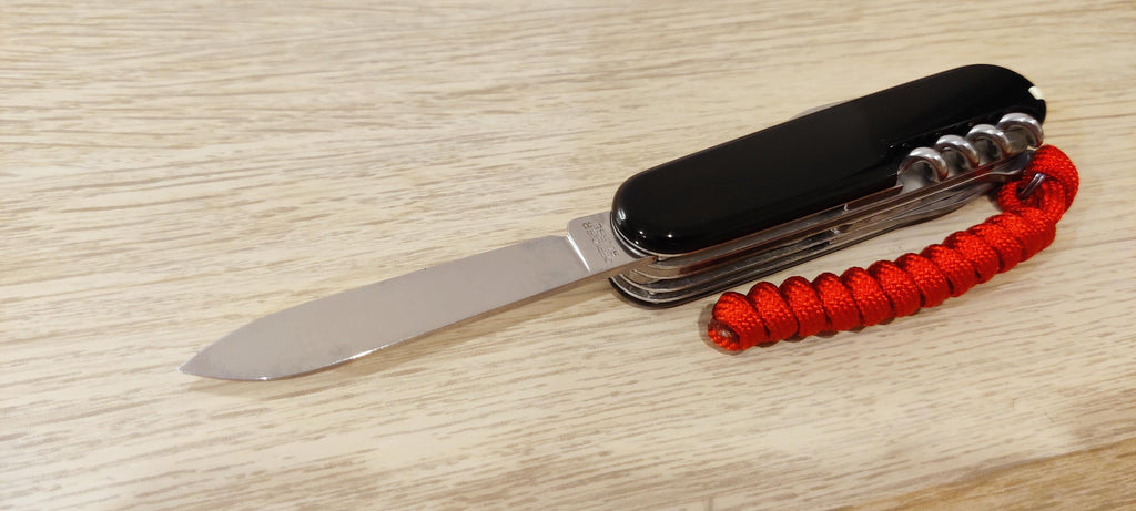 Victorinox Swiss Army Knife Mountaineer Black