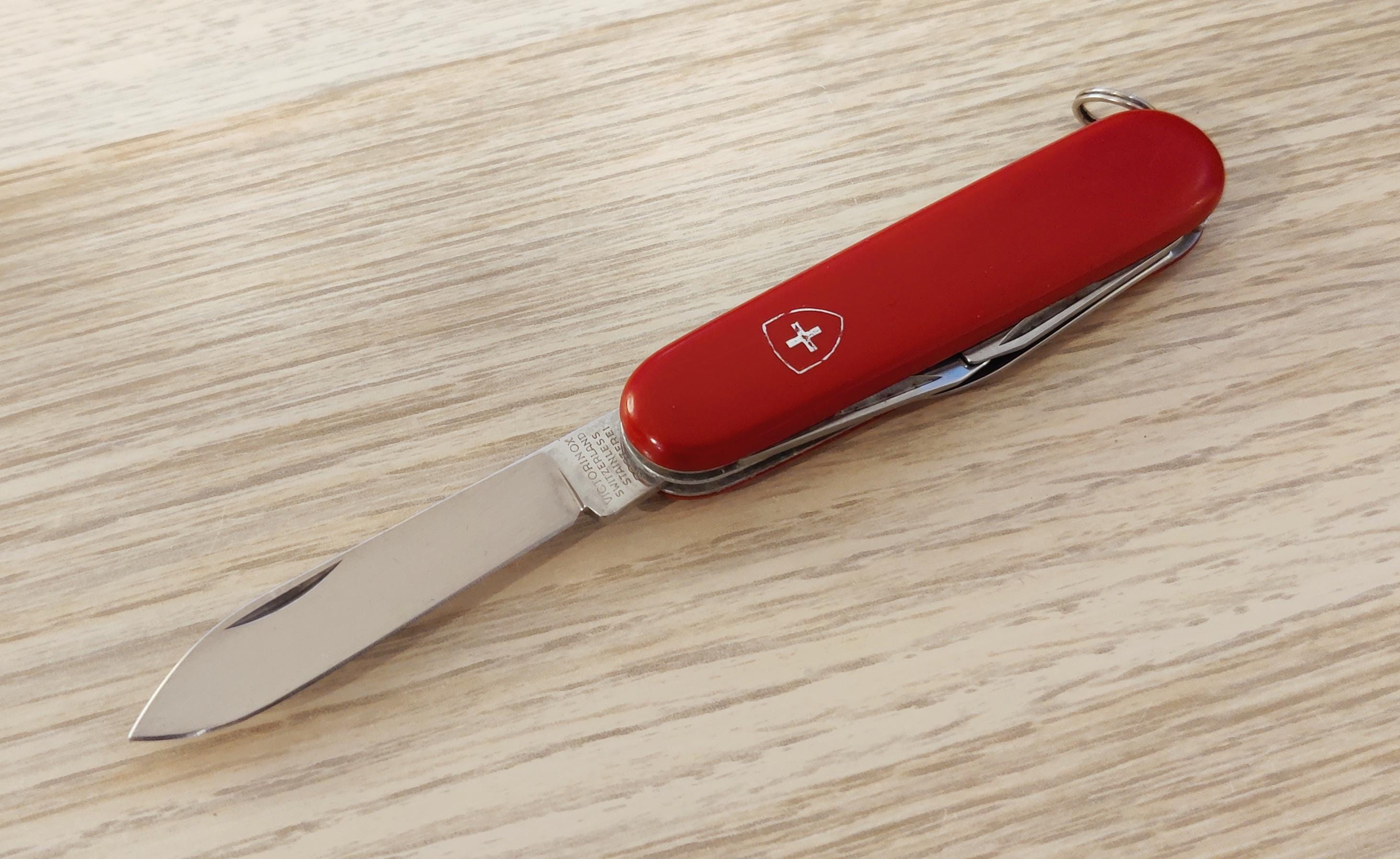 Victorinox Swiss Army Recruit Economy 1976-1985