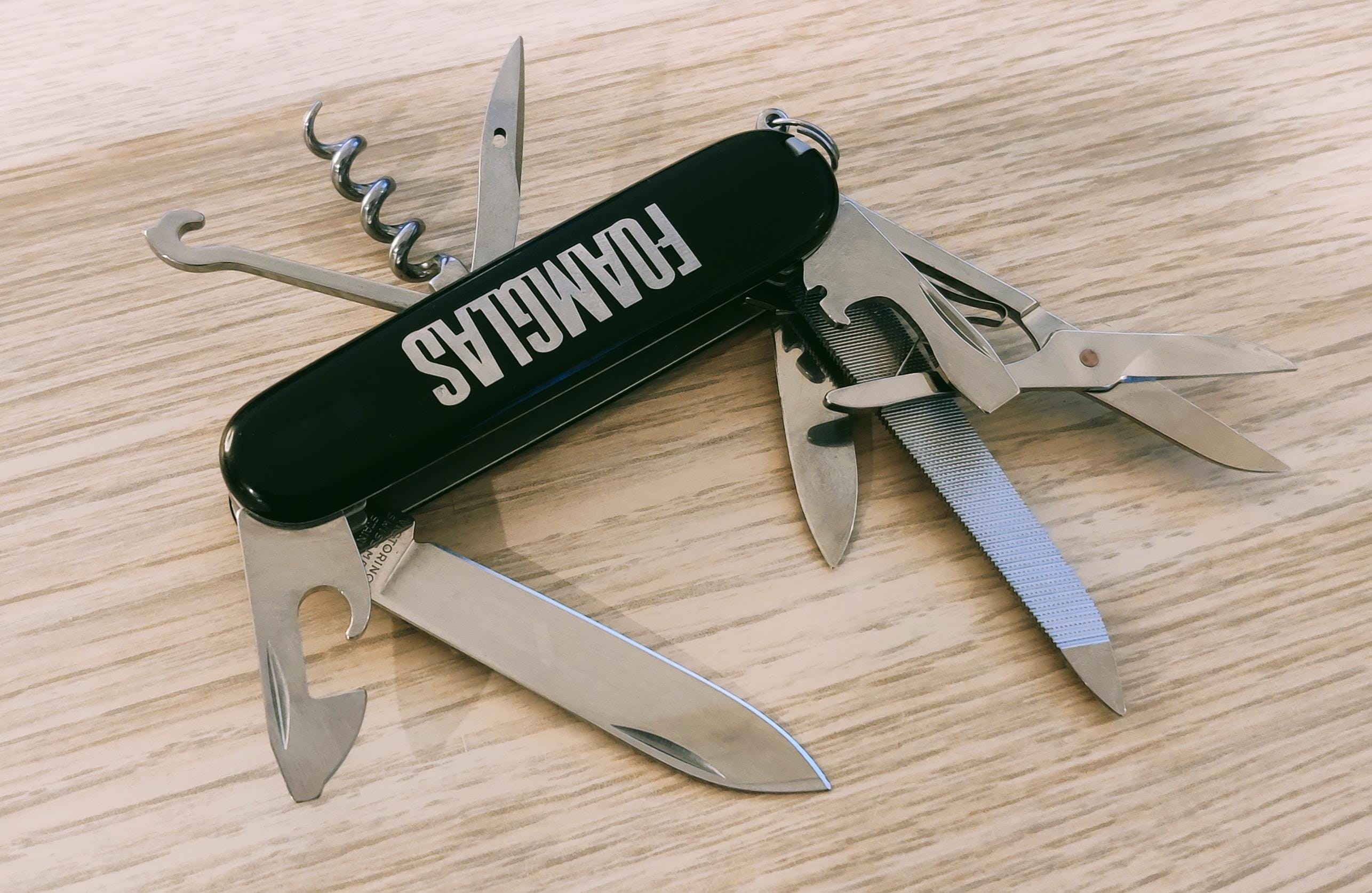 Victorinox Swiss Army Mountaineer Foamglas metal inlay