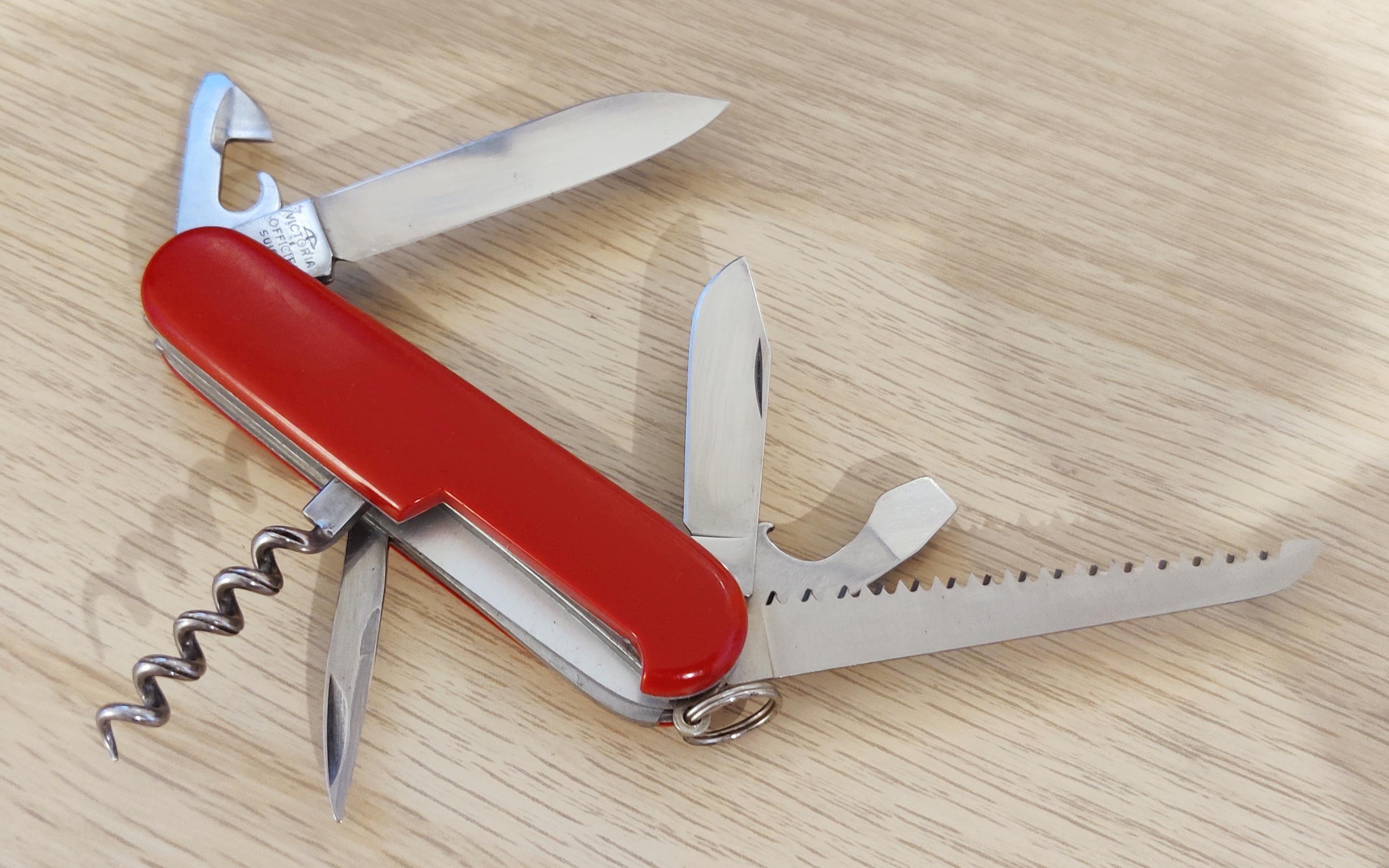 Victorinox Swiss Army Camper Victoria 1971-73