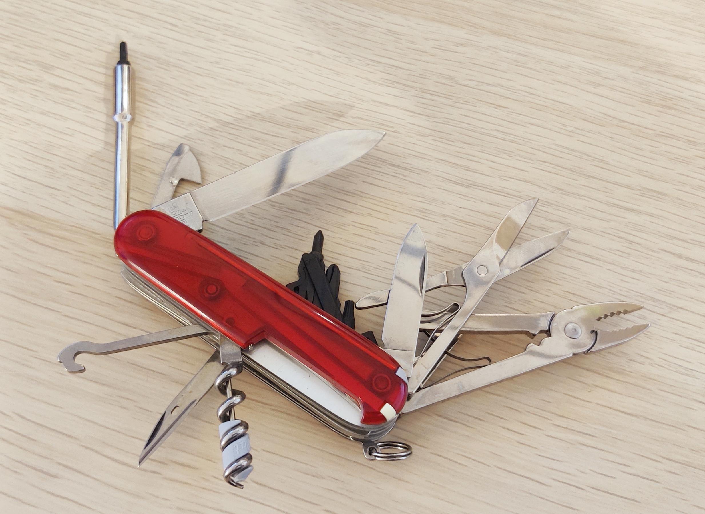 Victorinox Swiss Army Cybertool M Ruby