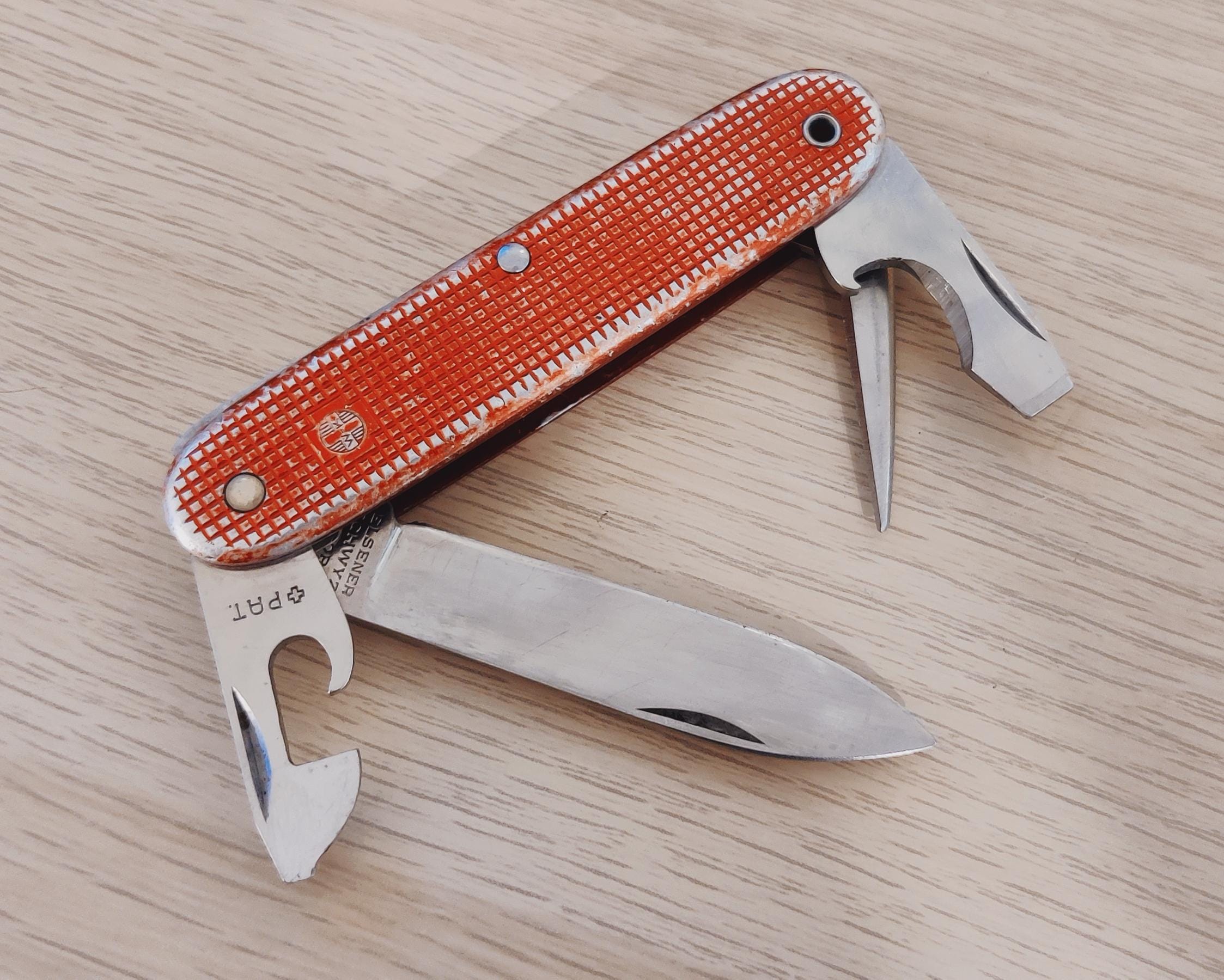 Victorinox Swiss Army Soldier 1966 Elsener Victoria Vermelho