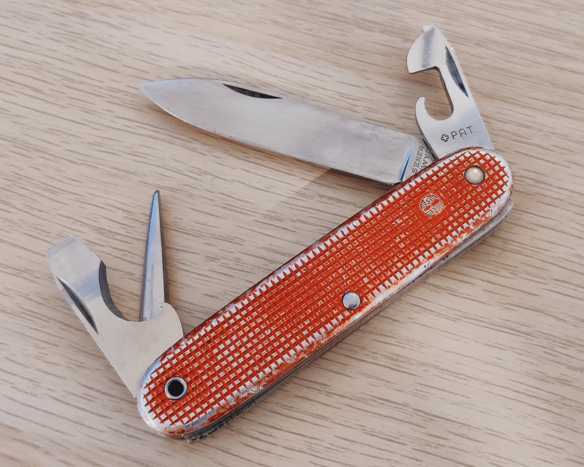 Victorinox Swiss Army Soldier 1966 Elsener Victoria Vermelho
