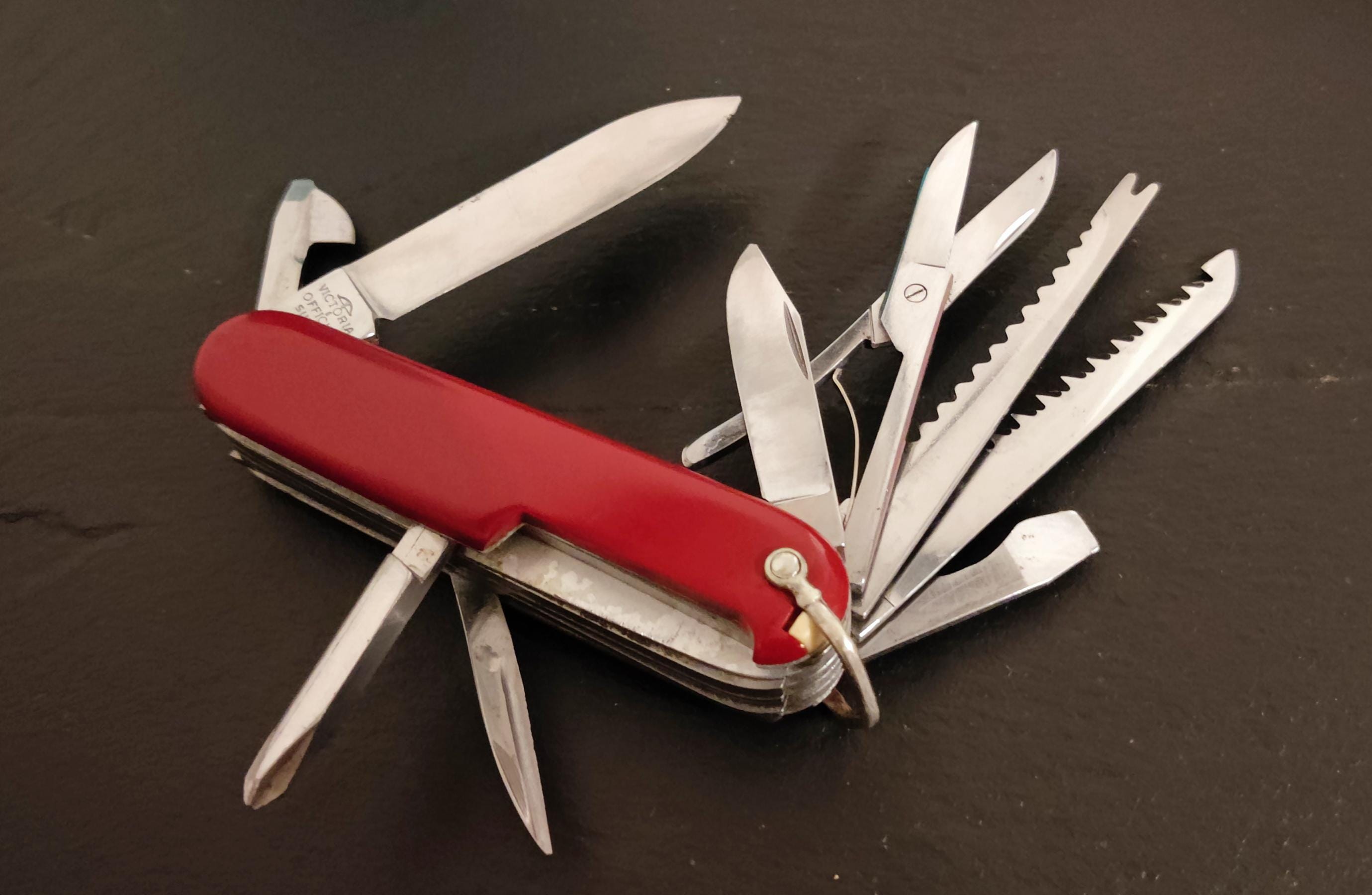 Victorinox Swiss Army Deluxe Fisherman Model 136f Victoria 1961-1963