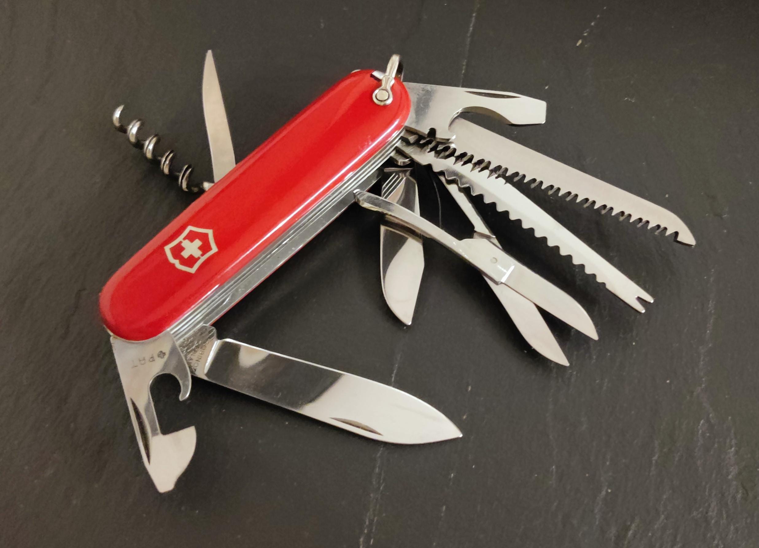 Victorinox Swiss Army Deluxe Angler Fishermesser Model 236f Victoria 1963-1966