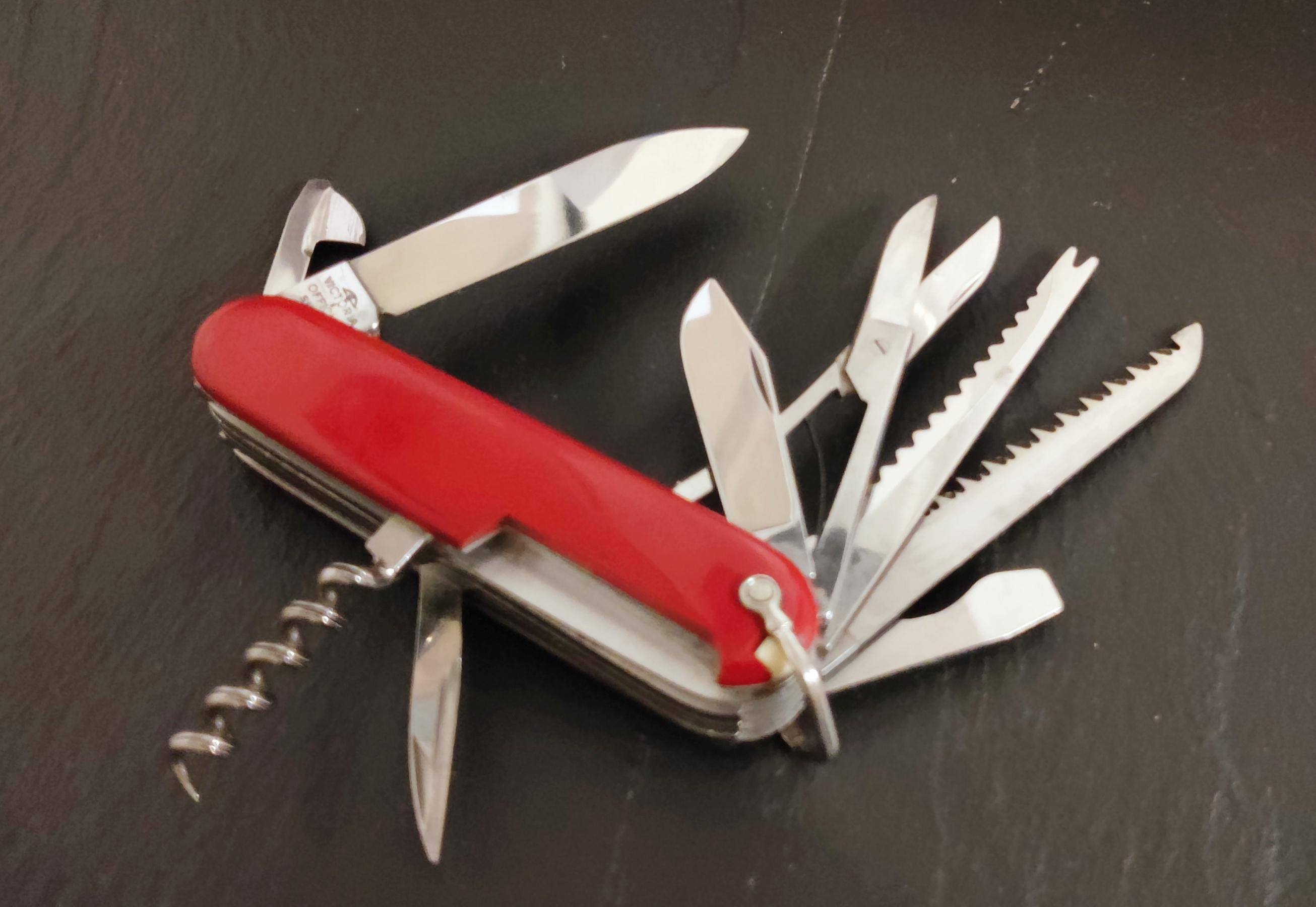 Victorinox Swiss Army Deluxe Angler Fishermesser Model 236f Victoria 1963-1966