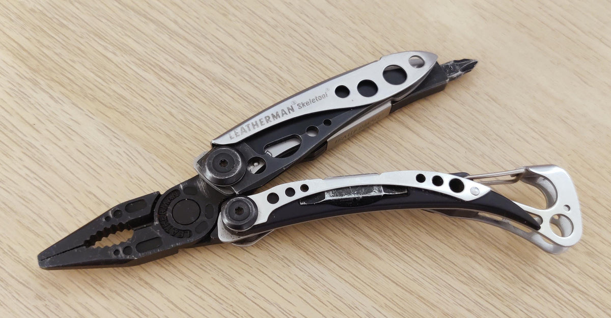 Leatherman Skeletool Silver Black – SAKnife