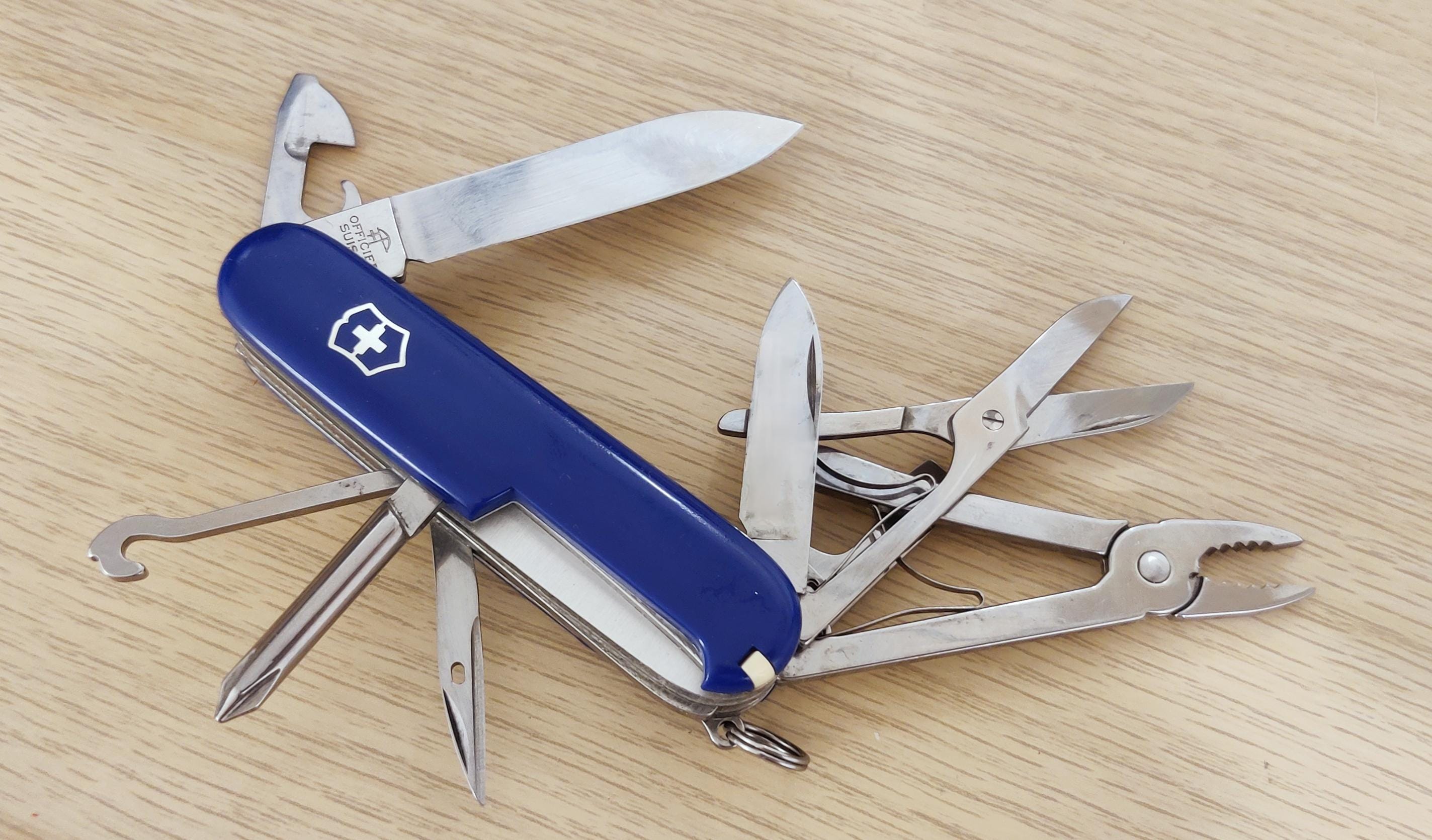 Victorinox Swiss Army Deluxe Tinker Blue Pfizer