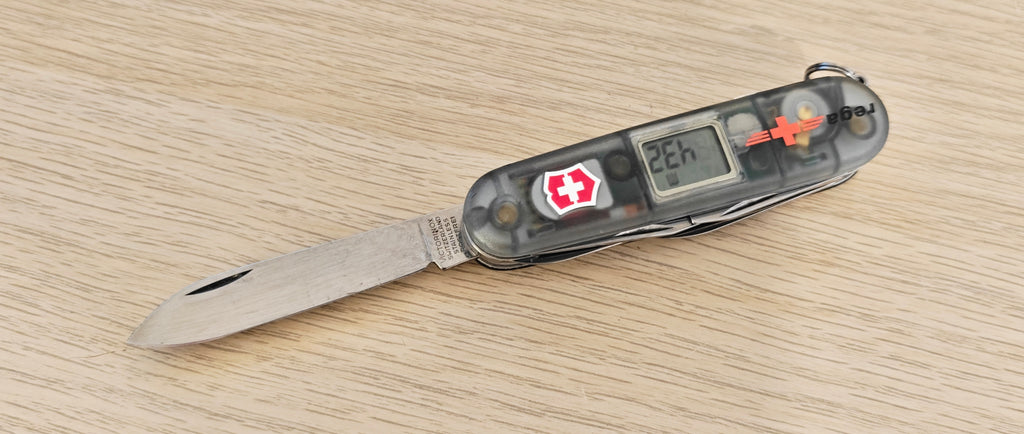 Victorinox Swiss Army Knife Altimeter Rega + Pouch