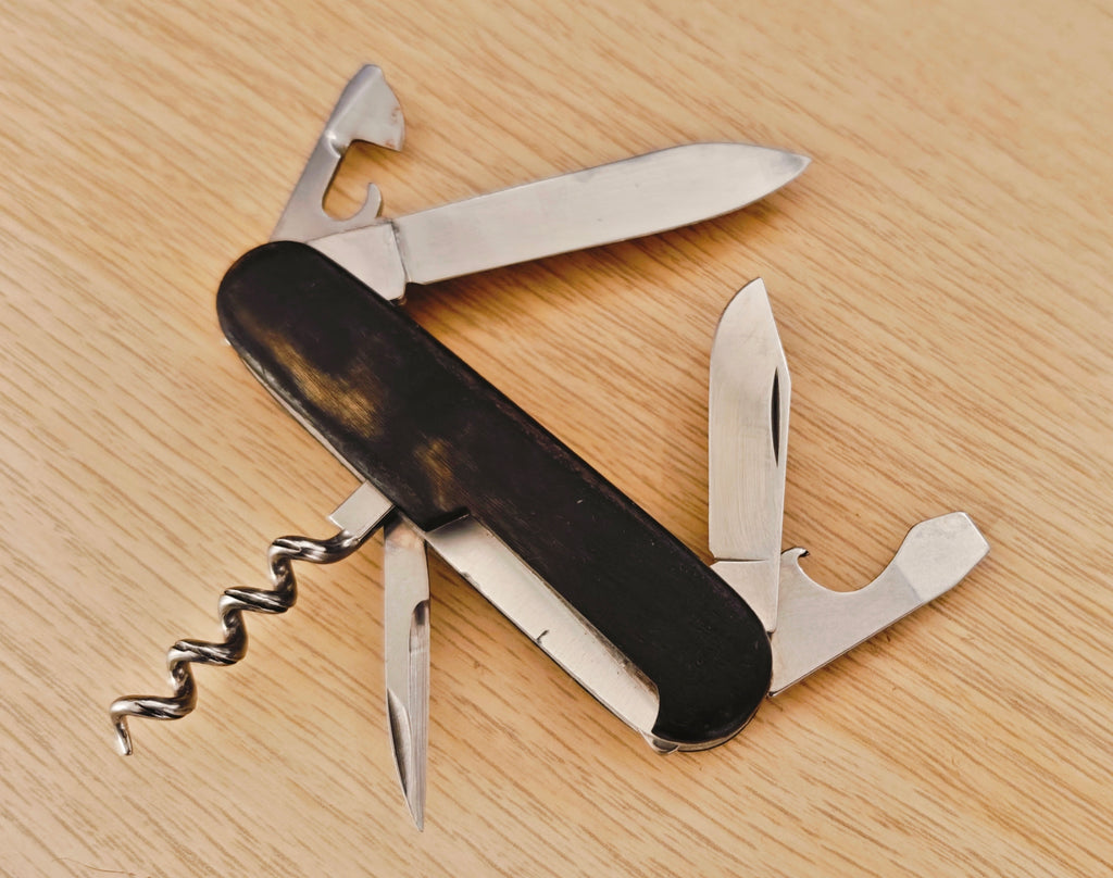 Victorinox Swiss Army Tourist 234k 84mm Horn 1973-1976