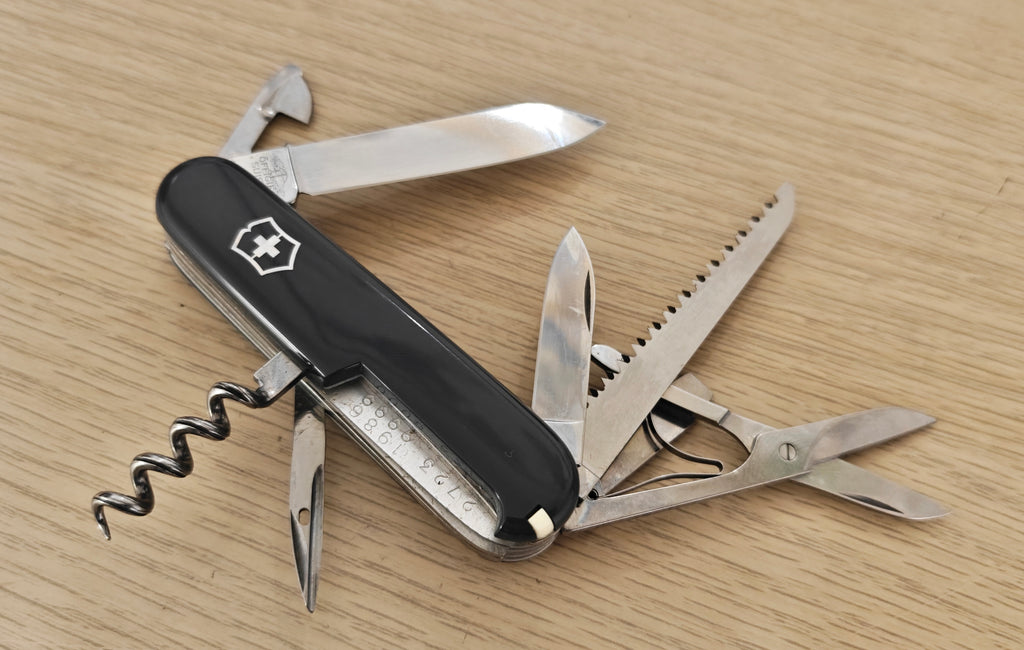 Victorinox Swiss Army Huntsman Battle Series Nafels 1388