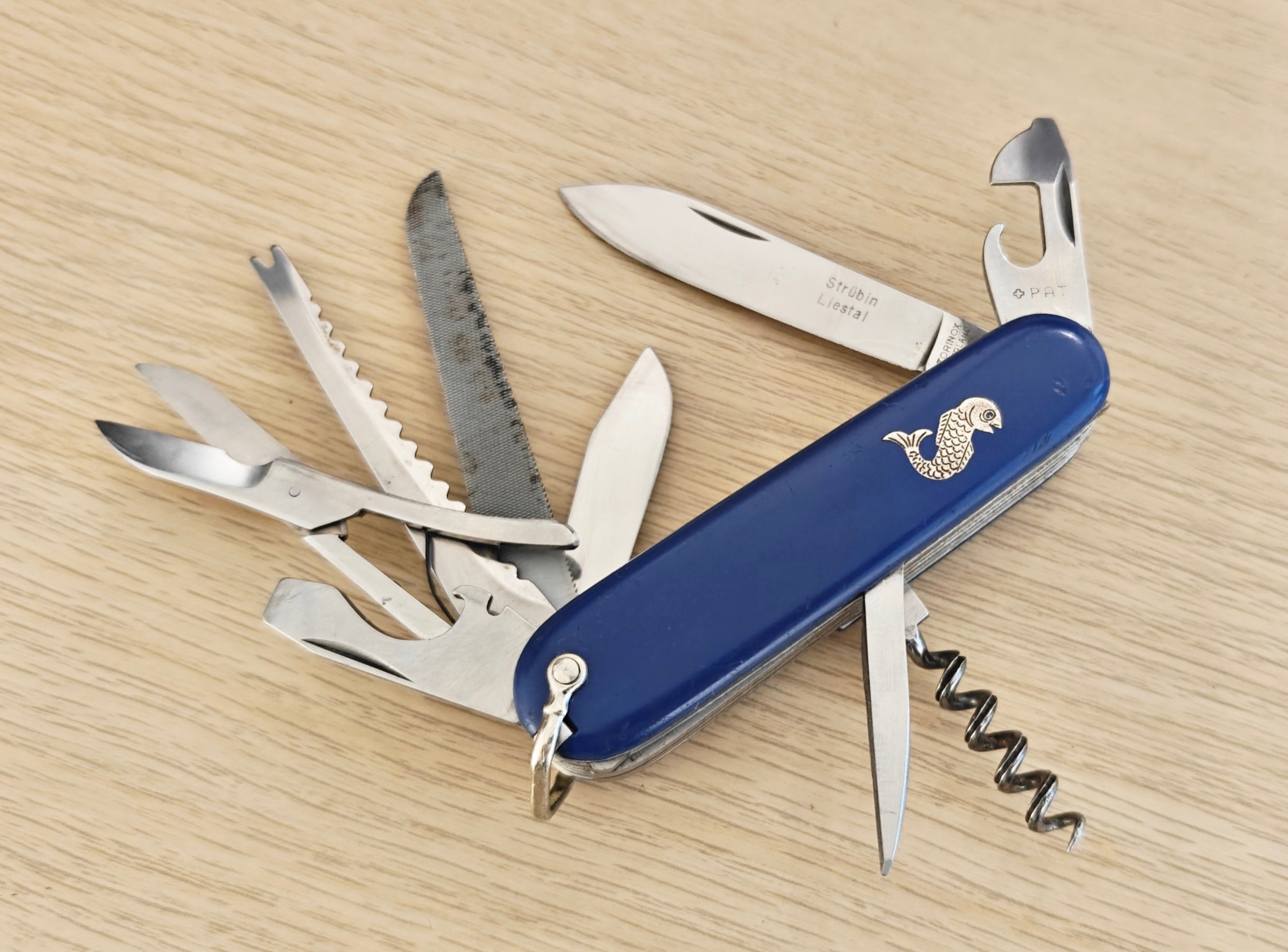 Victorinox Swiss Army Angler Fishermesser Model 235fm 1961-1968 Liestal