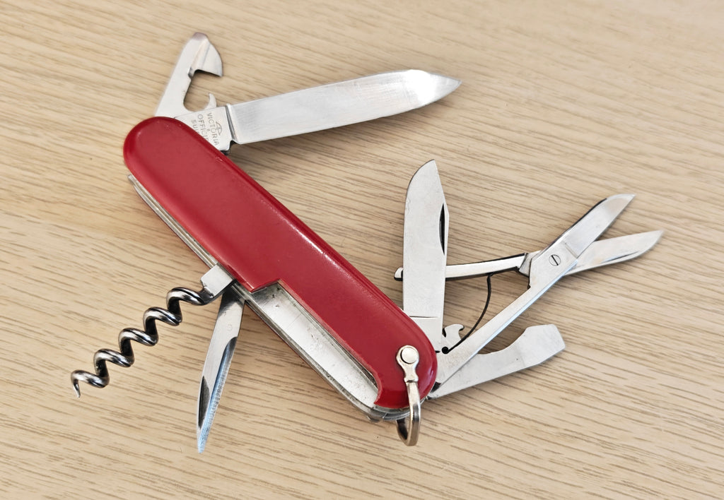 Victorinox Swiss Army Climber 235U Hoffritz Victoria 1961-68 Bail
