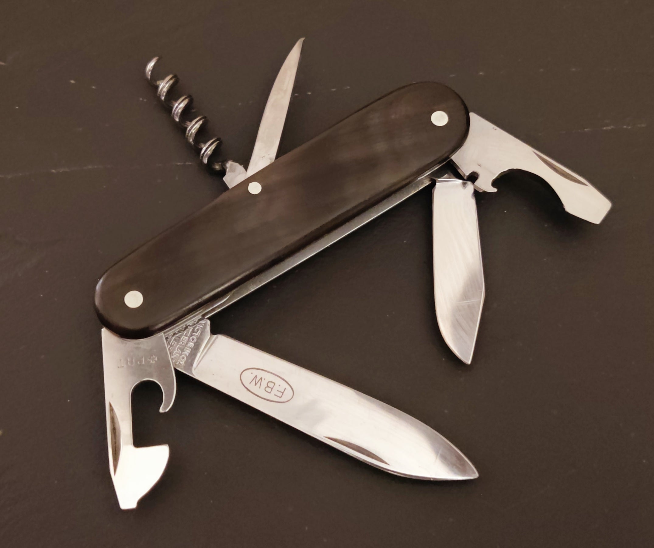 Escalas Victorinox Swiss Army Standard Modelo 234 Victoria Horn 1961-1971 FBW