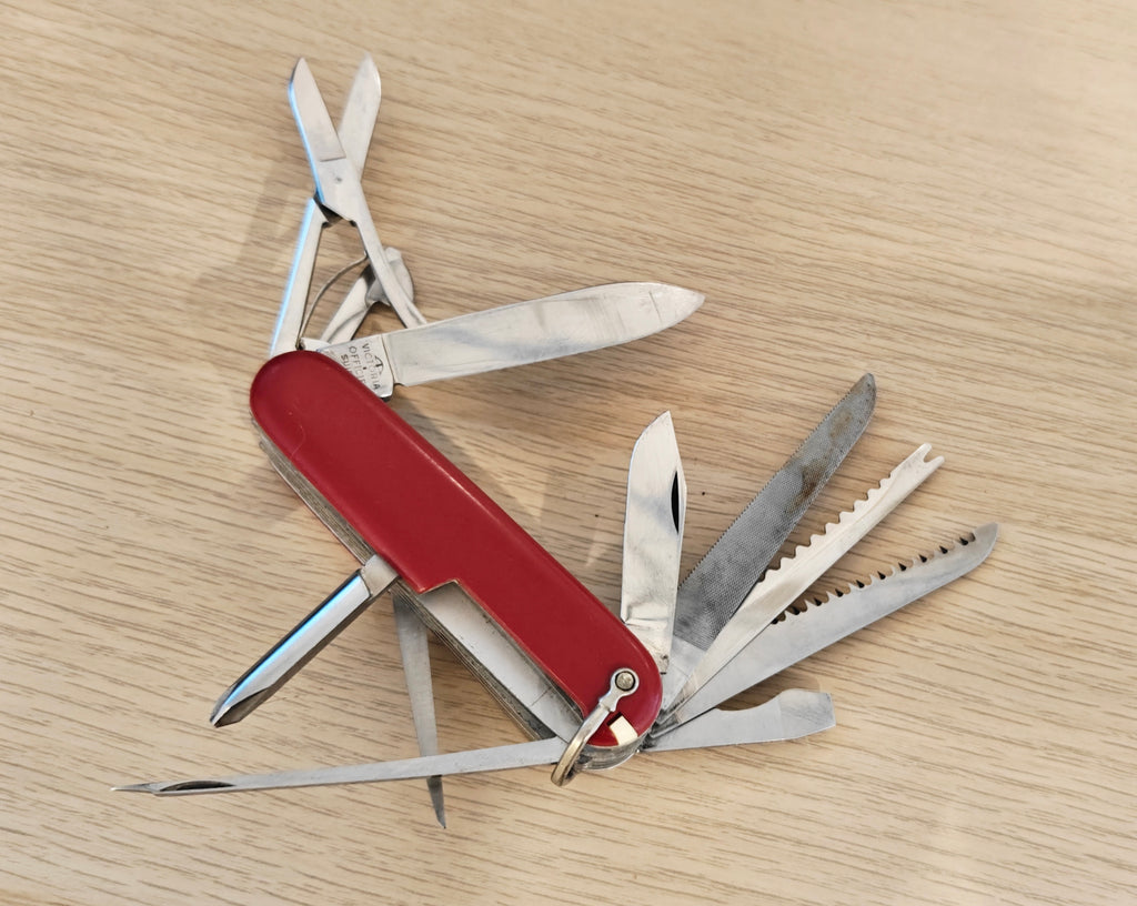 Victorinox Swiss Army Knife Champion B Victoria 1957-1961 Bail